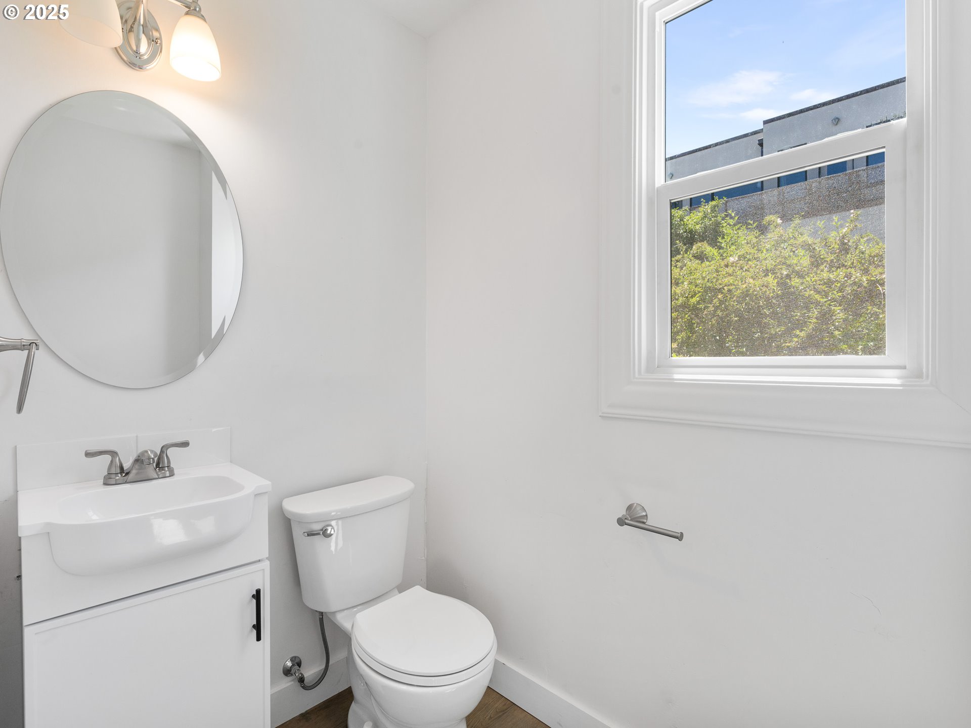 3818 SE Morrison ST, Portland