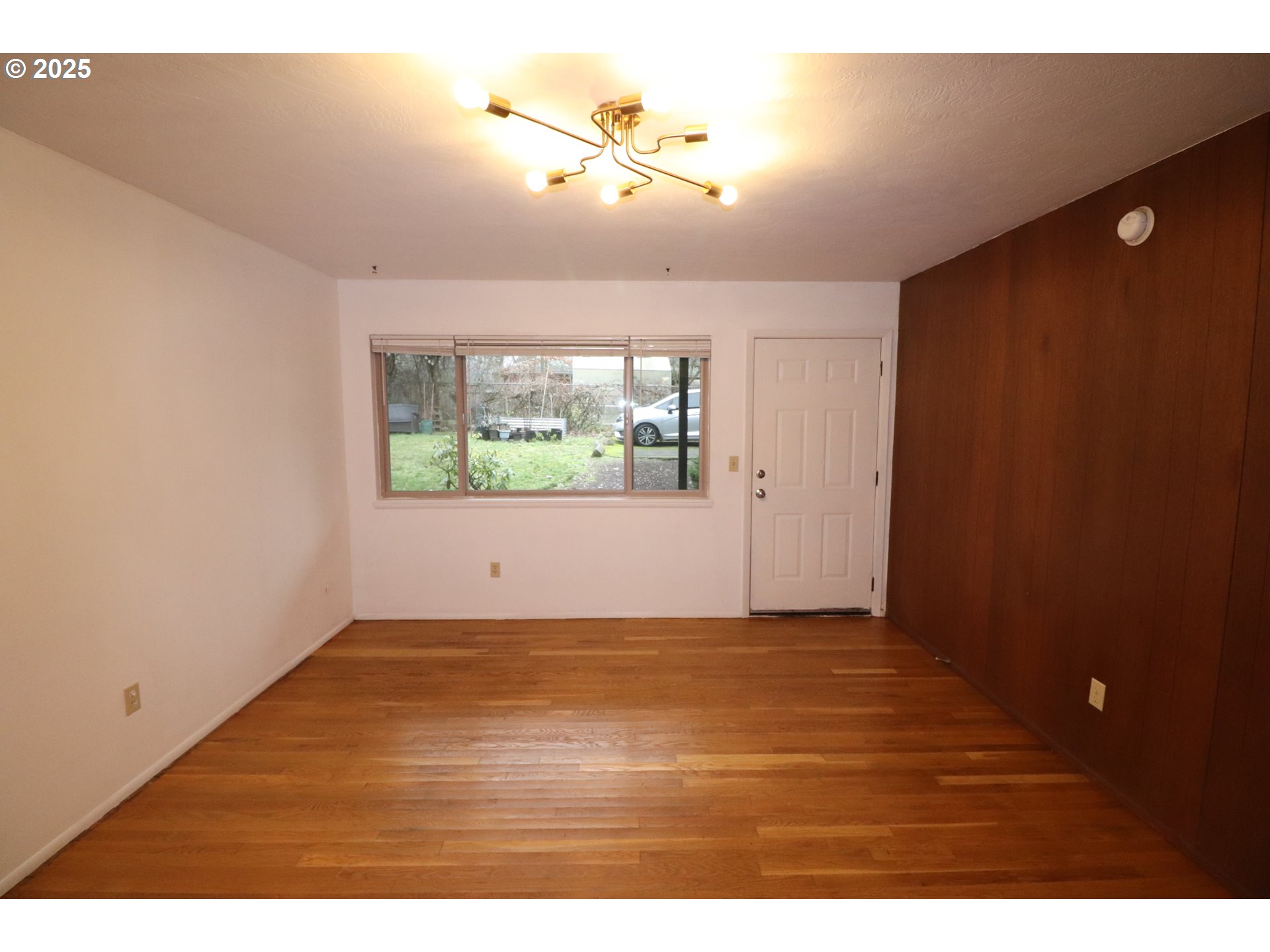 705 SE 27TH AVE, Portland