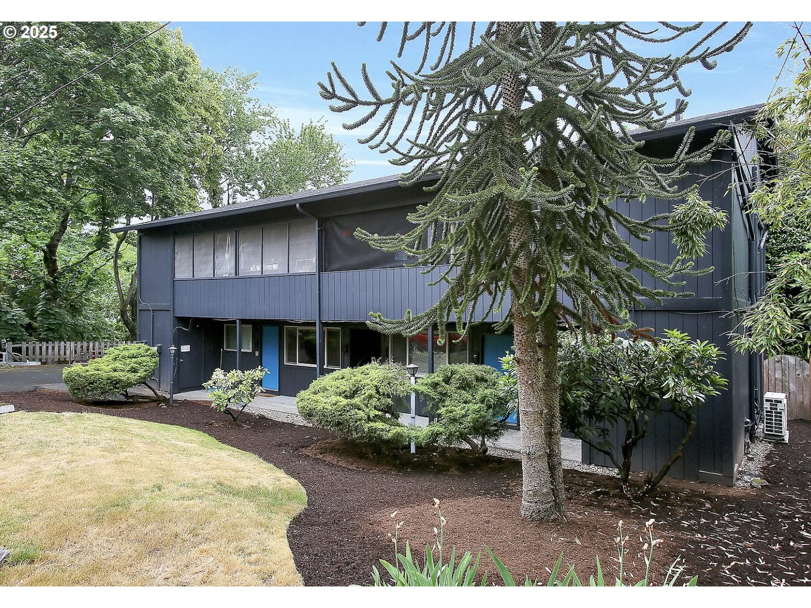 705 SE 27TH AVE, Portland