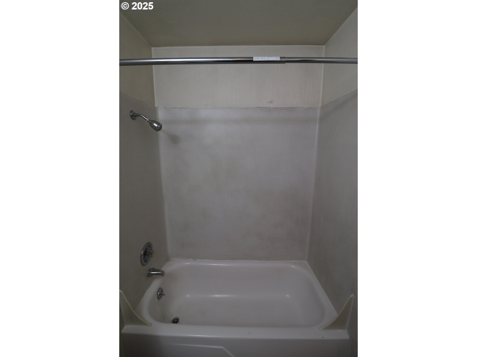 705 SE 27TH AVE, Portland