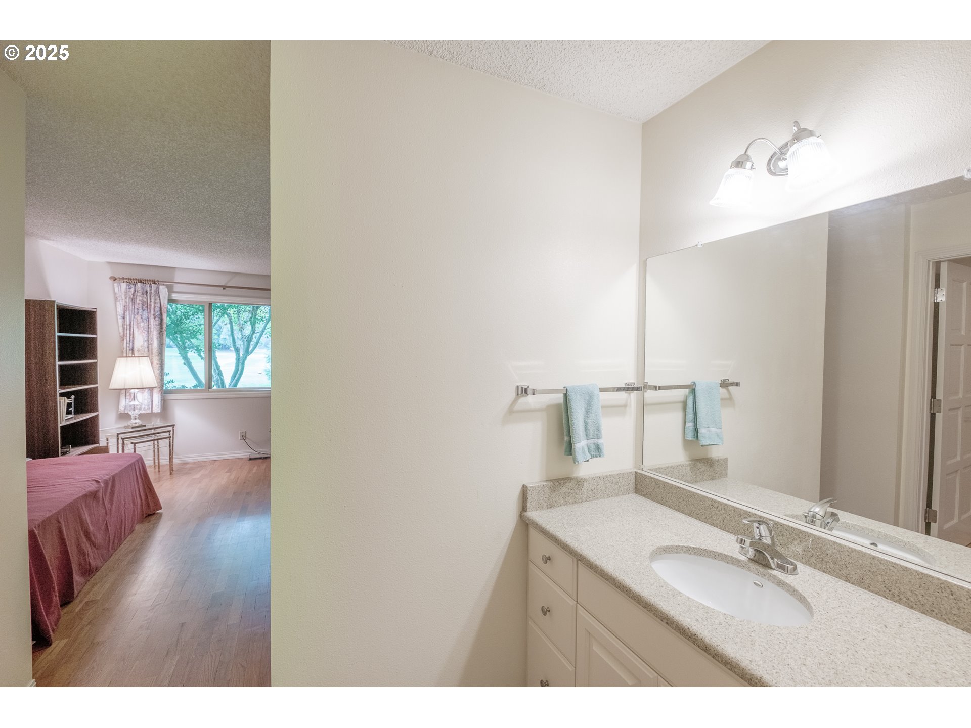 1229 NW MICHELBOOK LN, McMinnville