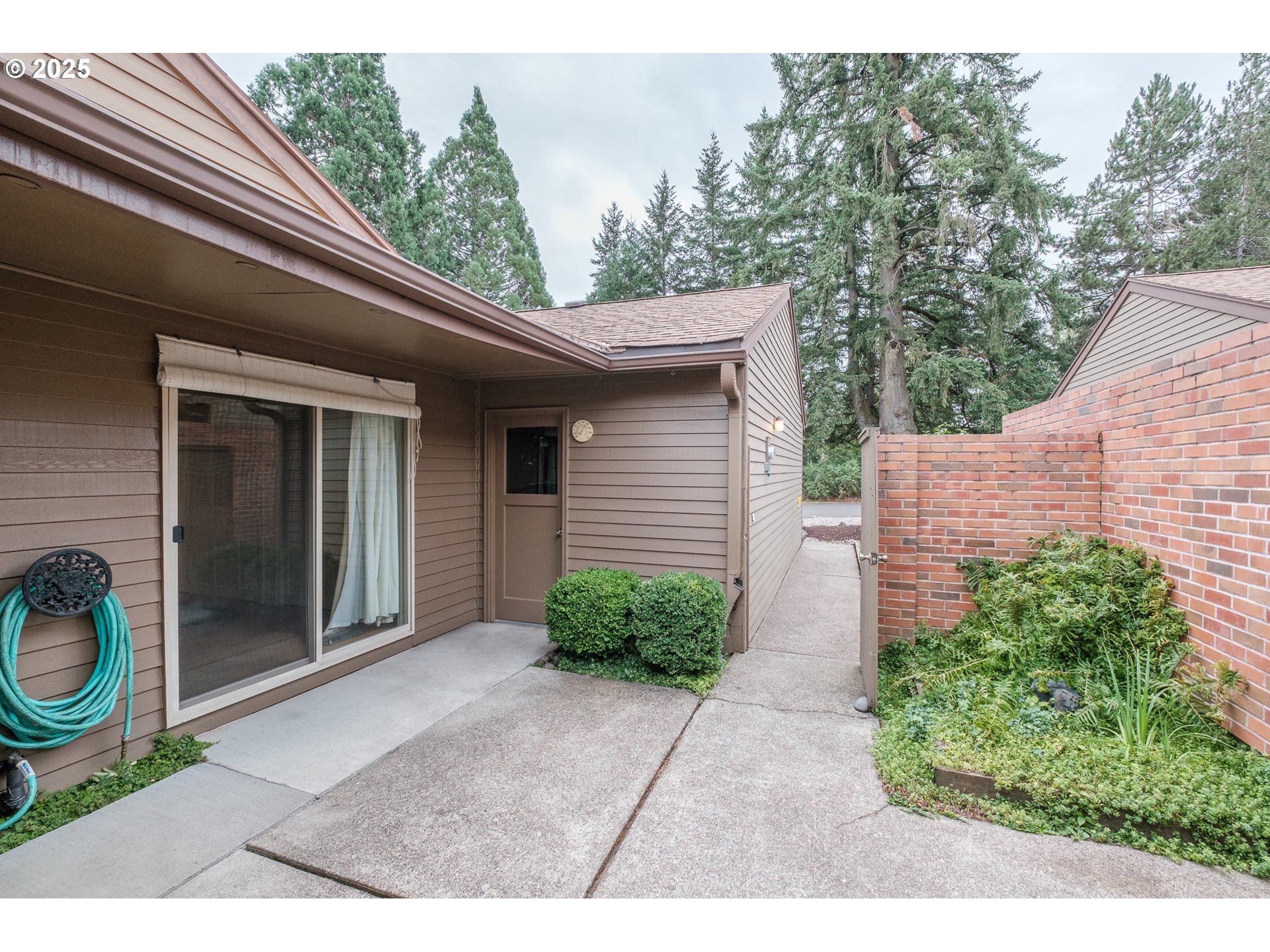 1229 NW MICHELBOOK LN, McMinnville