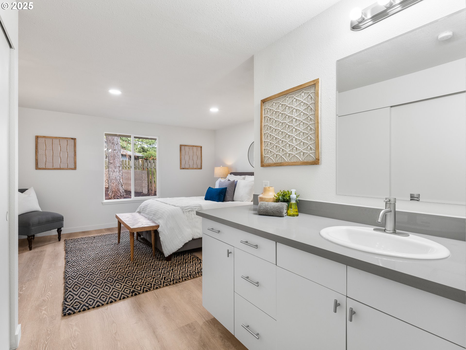 8955 SW PARKVIEW LOOP