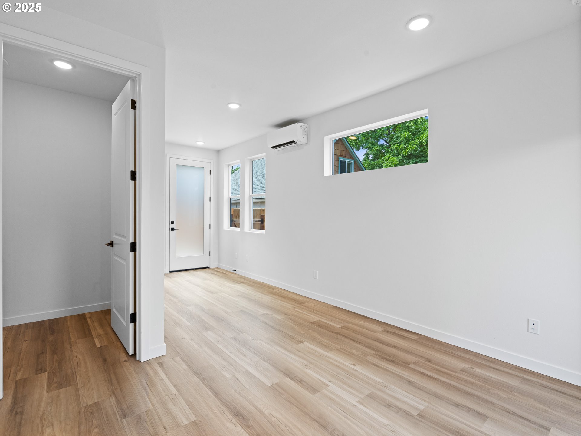 6902 SE 77th AVE B, Portland Unit: B