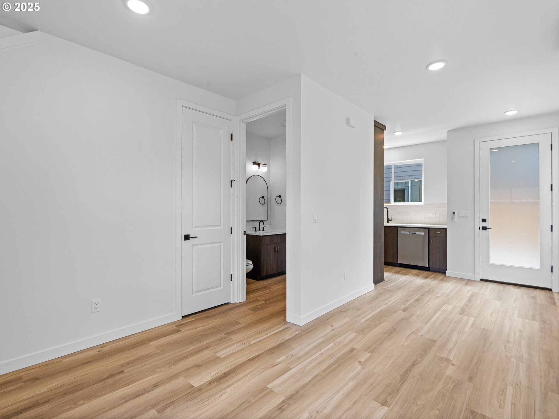 6902 SE 77th AVE B, Portland Unit: B