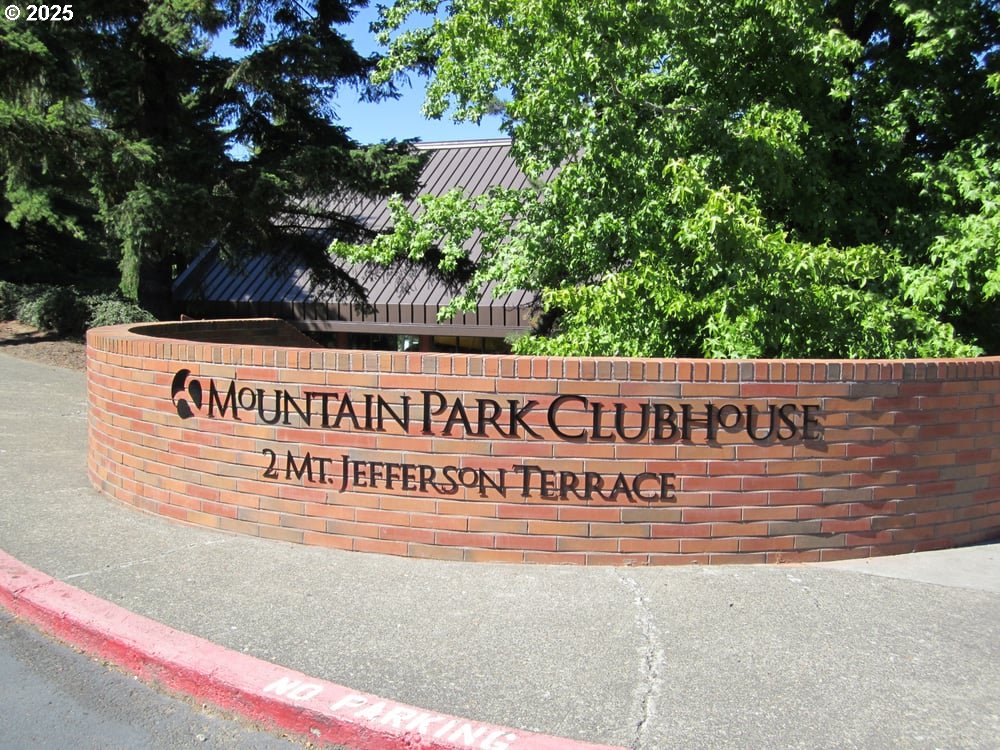 48 EAGLE CREST DR 5E, Lake Oswego Unit: 5E