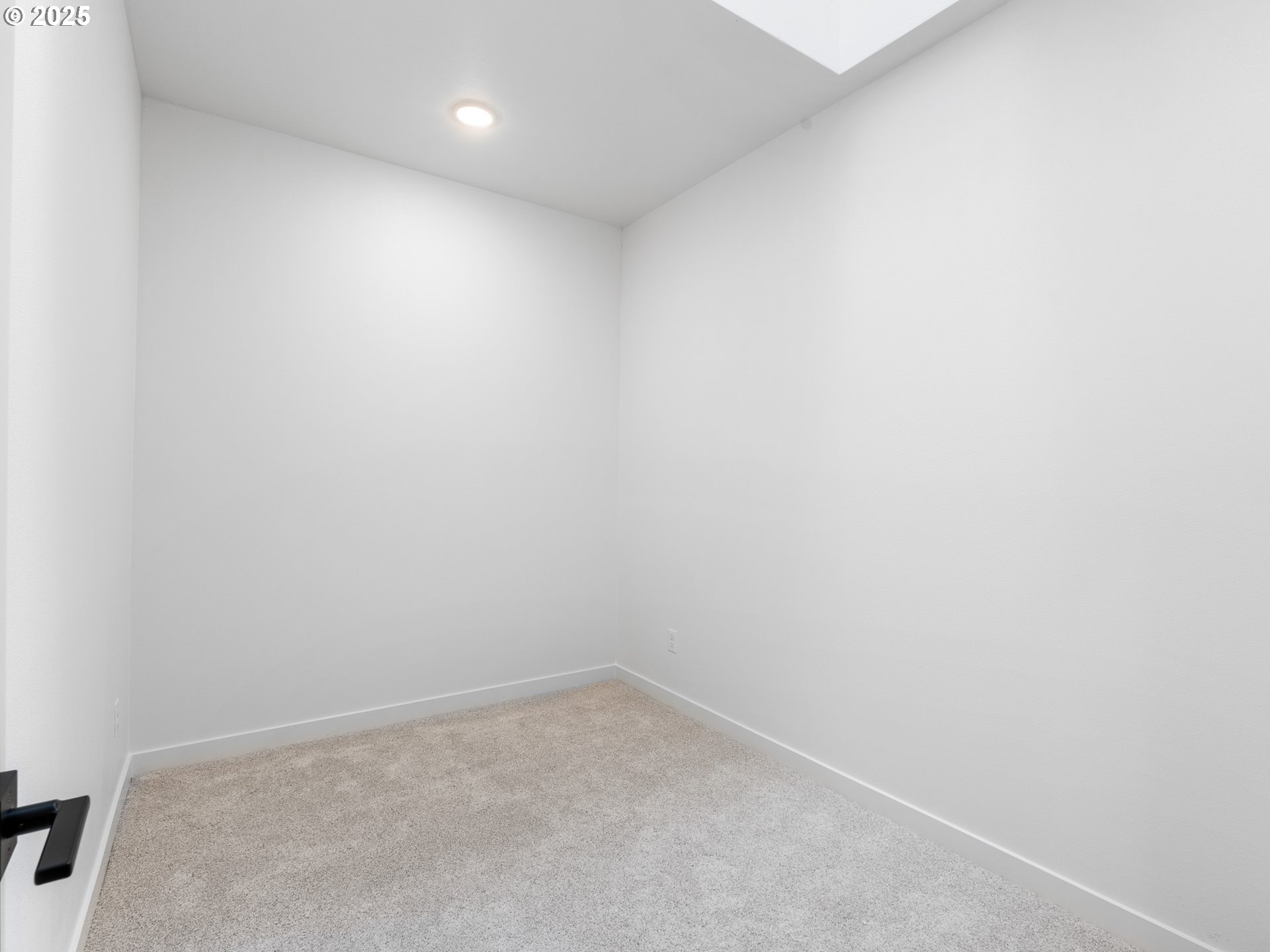 7191 SE Crystal Springs BLVD 9, Portland Unit: 9