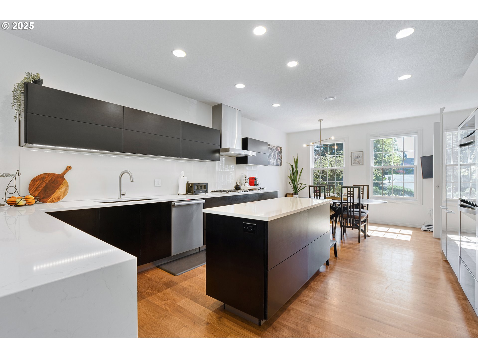 9297 NW FULLNER CT, Portland