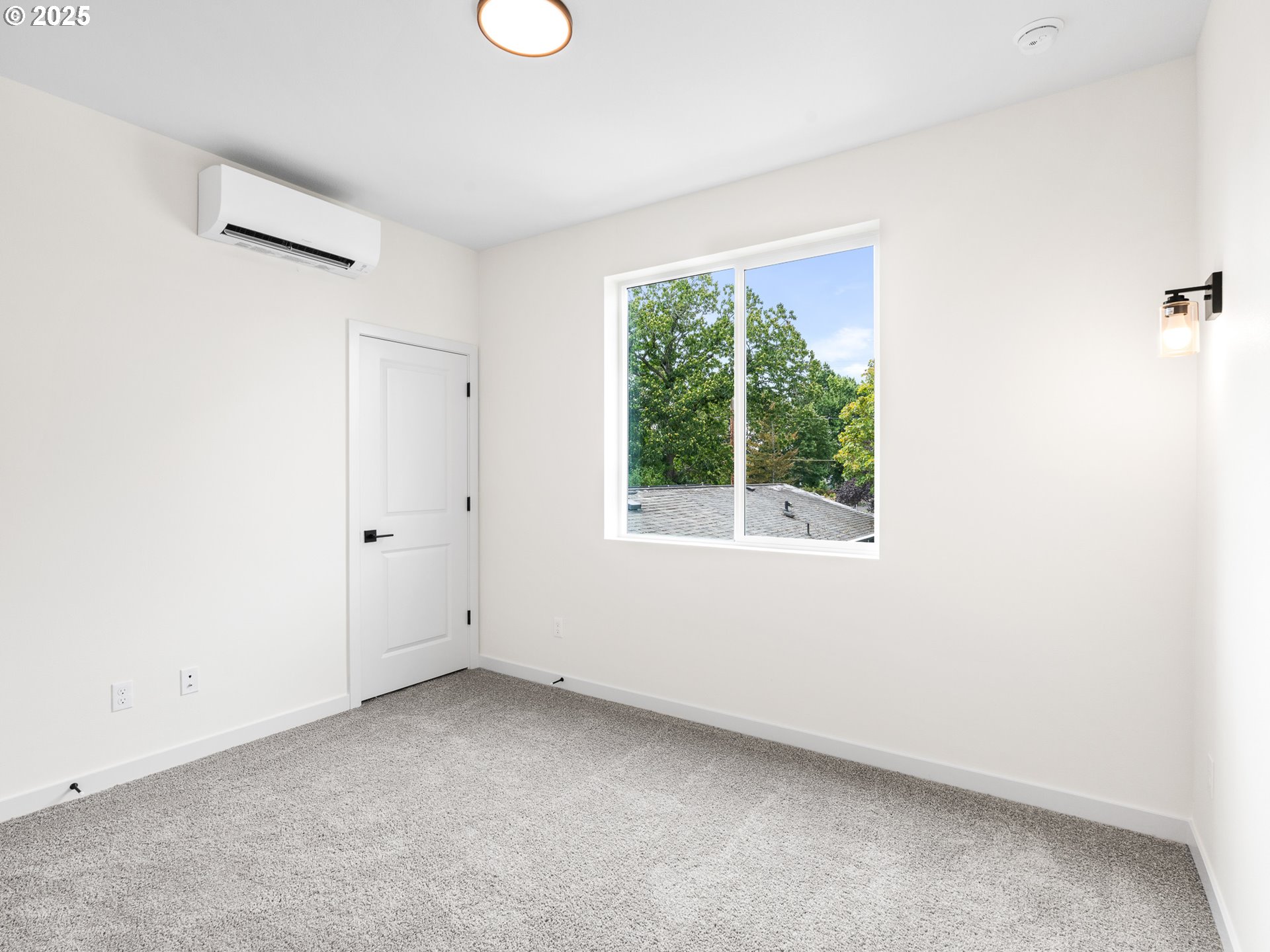 6721 SE Gladstone ST, Portland