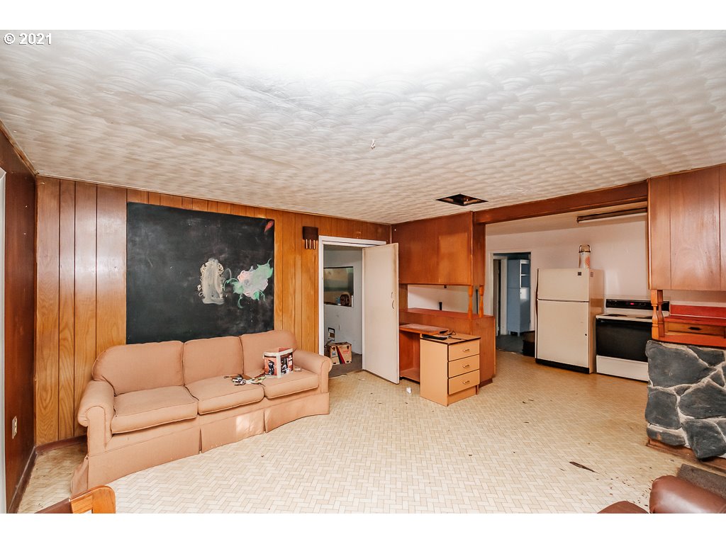 19080 SW ROCK CREEK RD