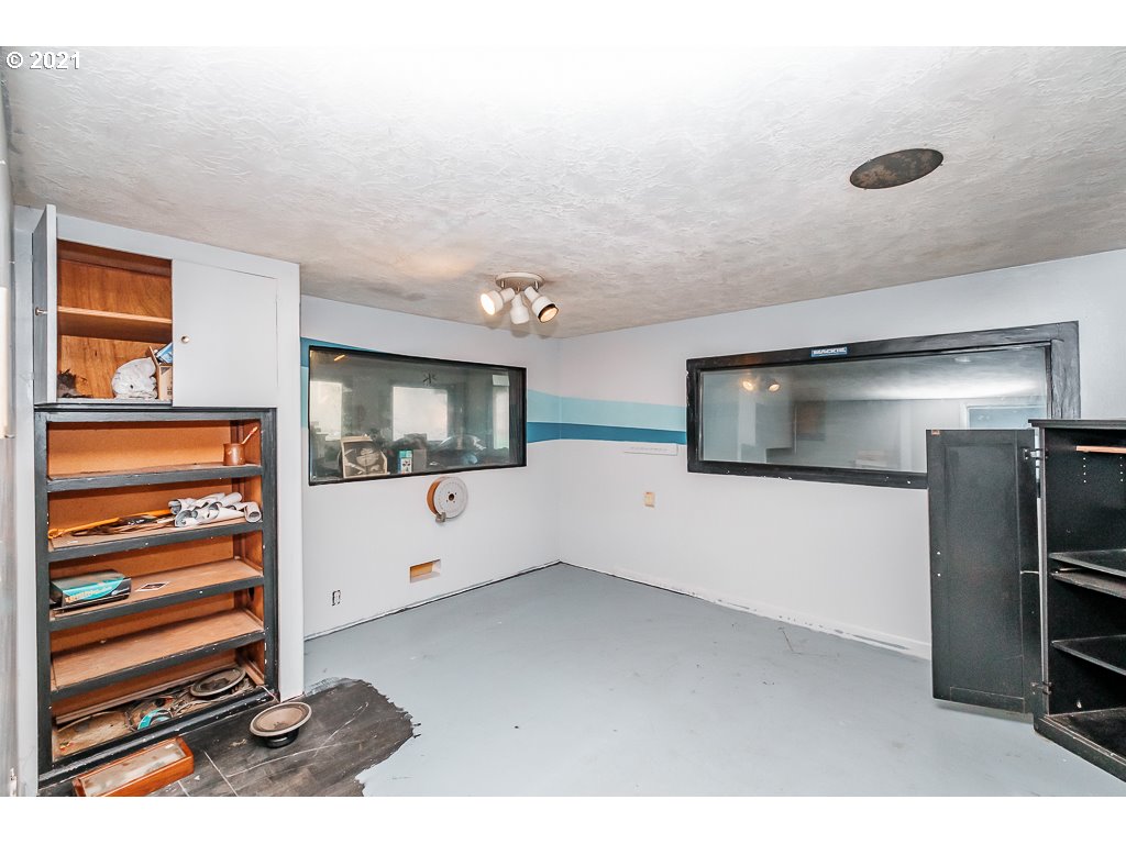 19080 SW ROCK CREEK RD