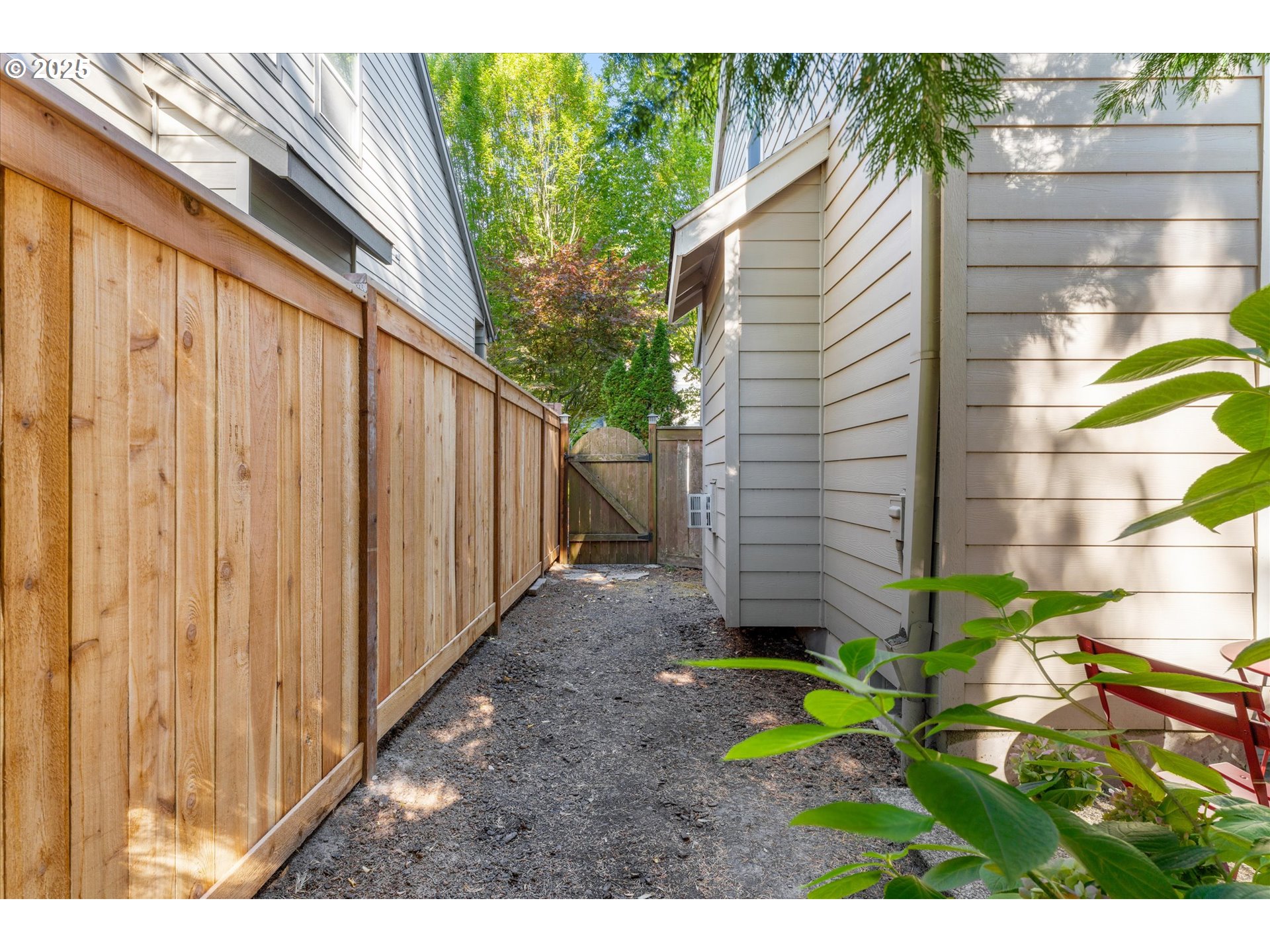 9634 SW LODESTONE DR, Beaverton