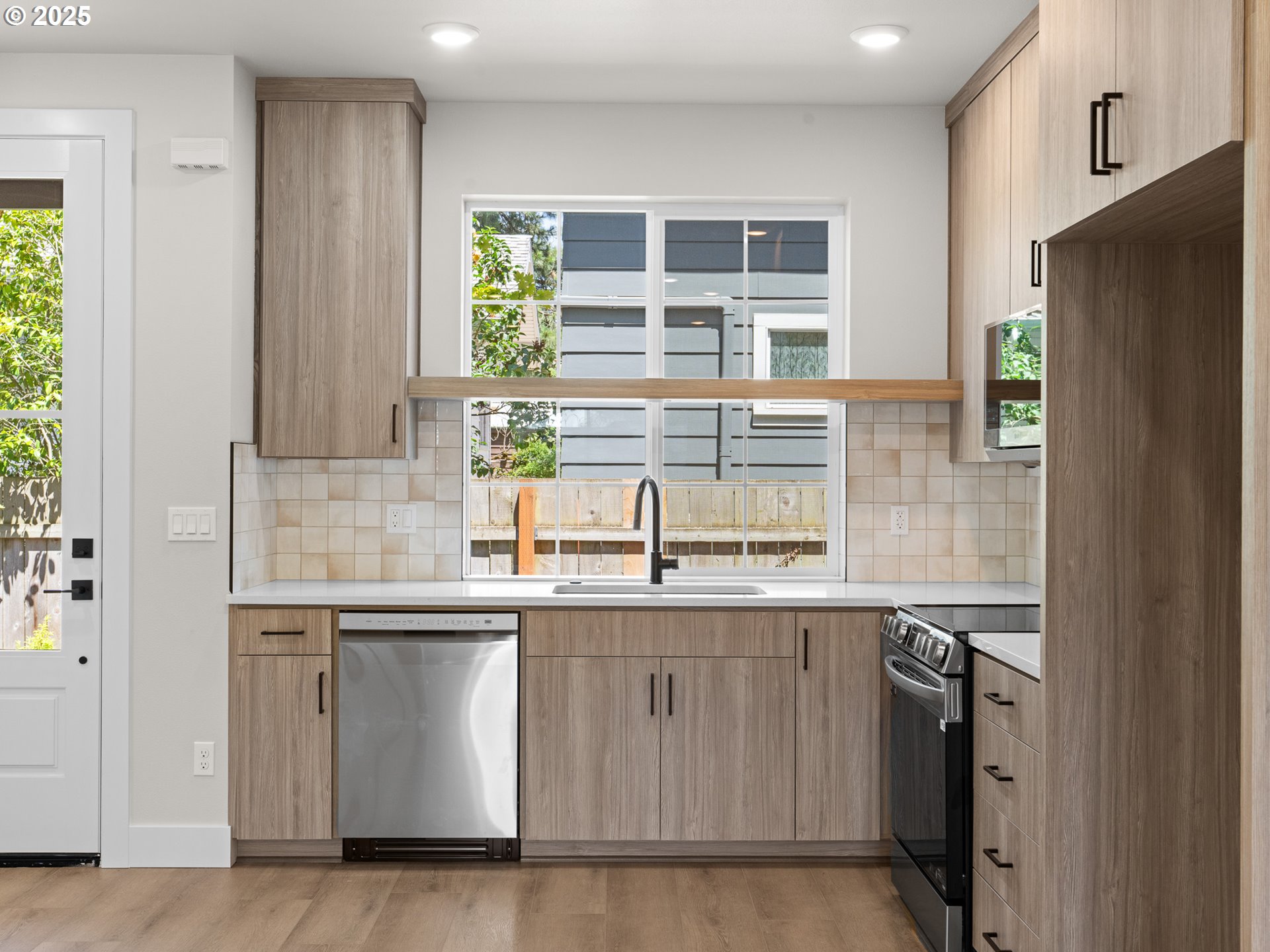 1580 NE 52nd AVE 4