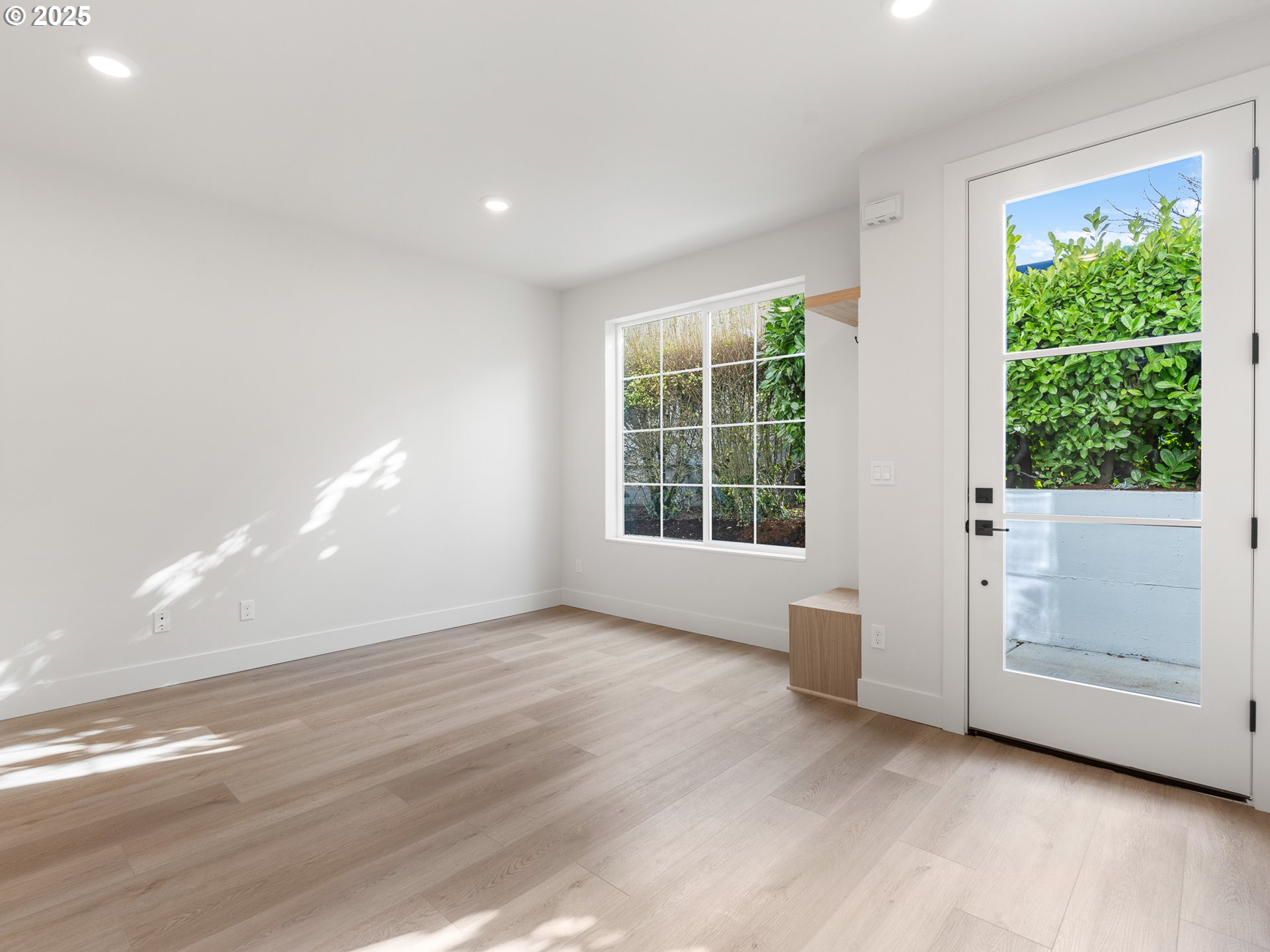 4073 SE Milwaukie AVE 2, Portland Unit: 2