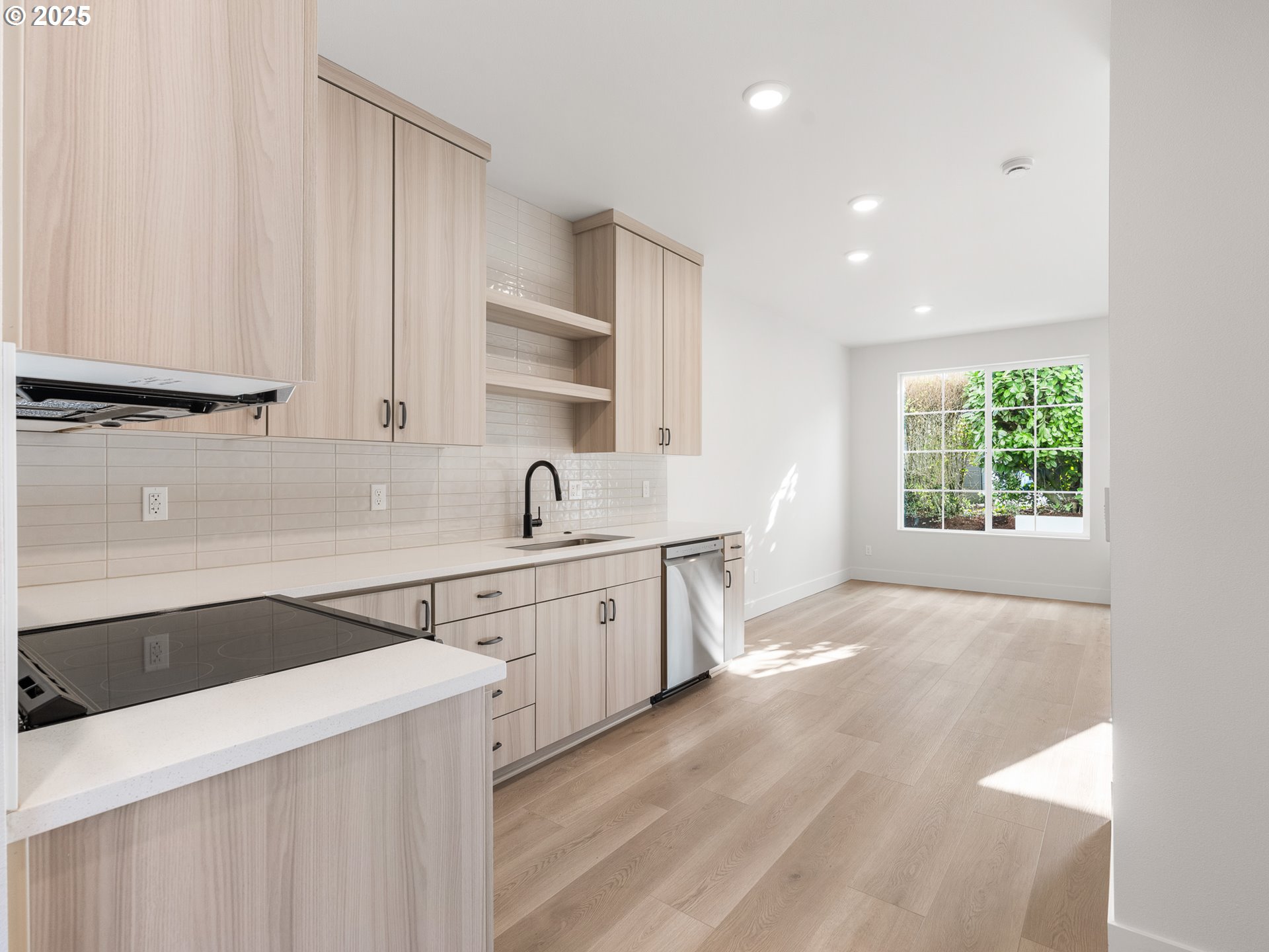 4073 SE Milwaukie AVE 2, Portland Unit: 2