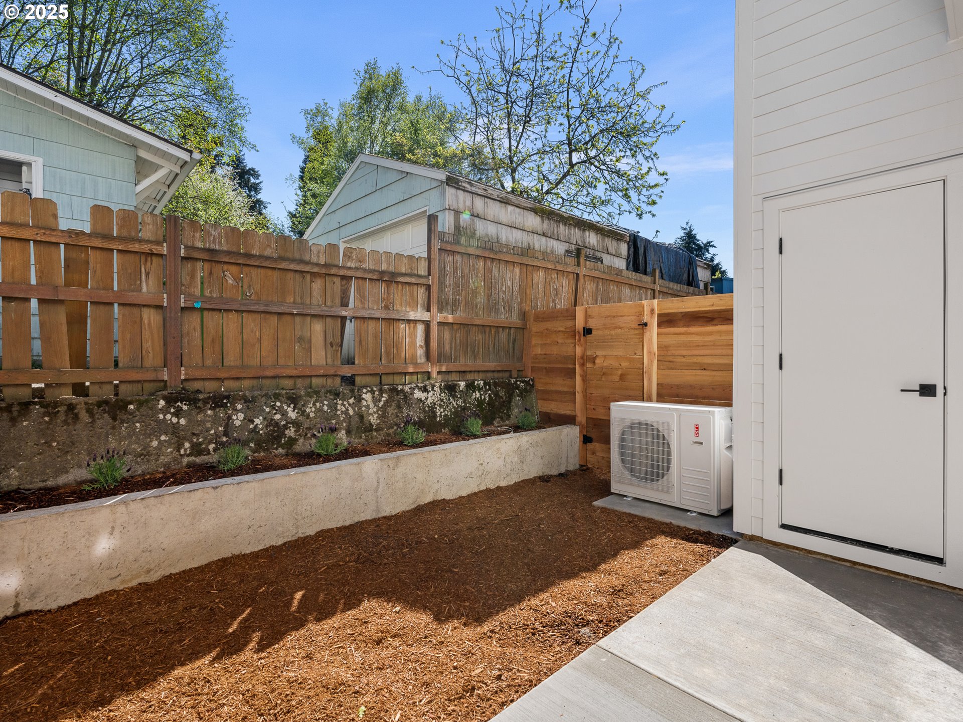 2338 N Kilpatrick ST 3