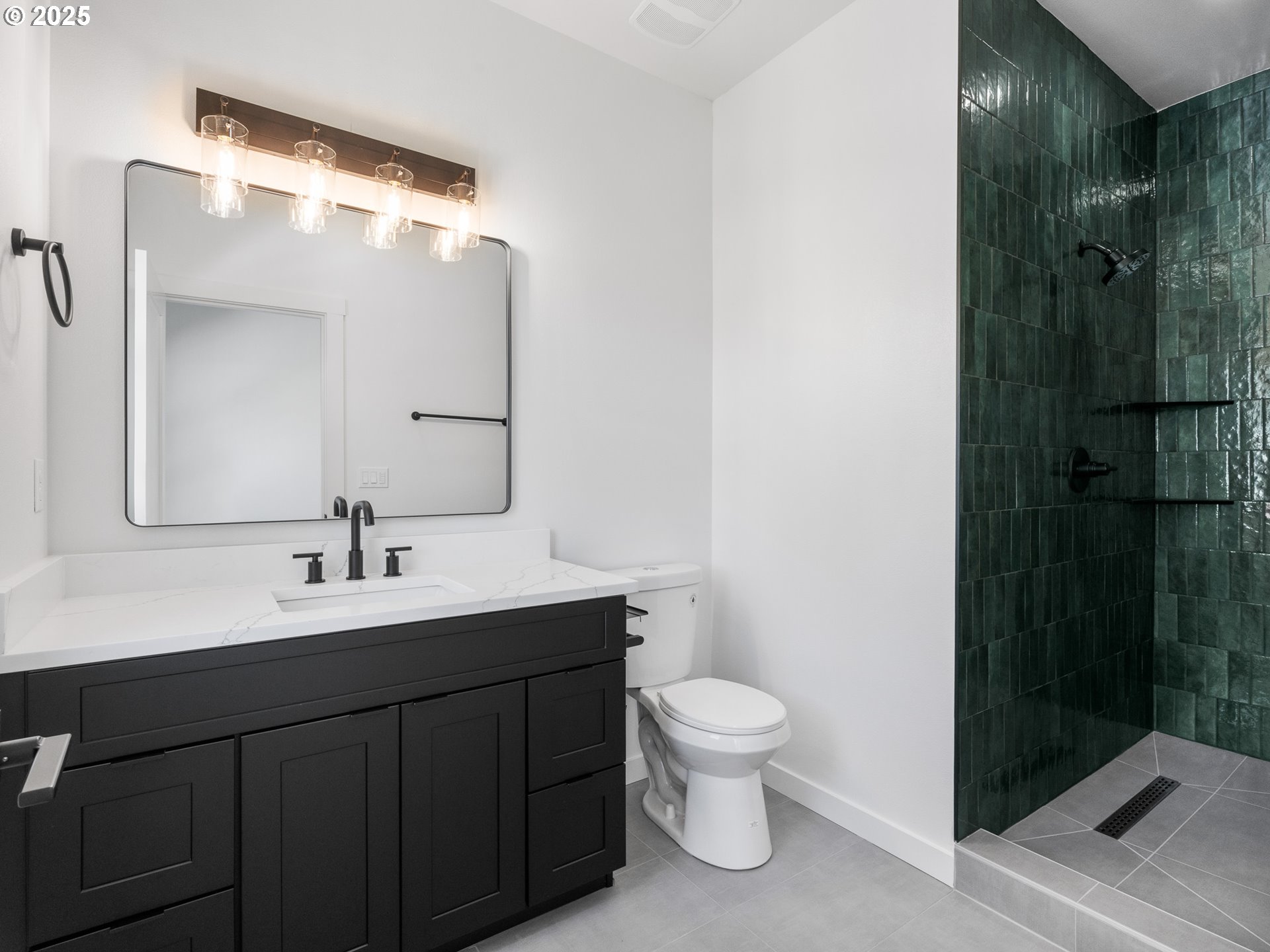 2338 N Kilpatrick ST 3