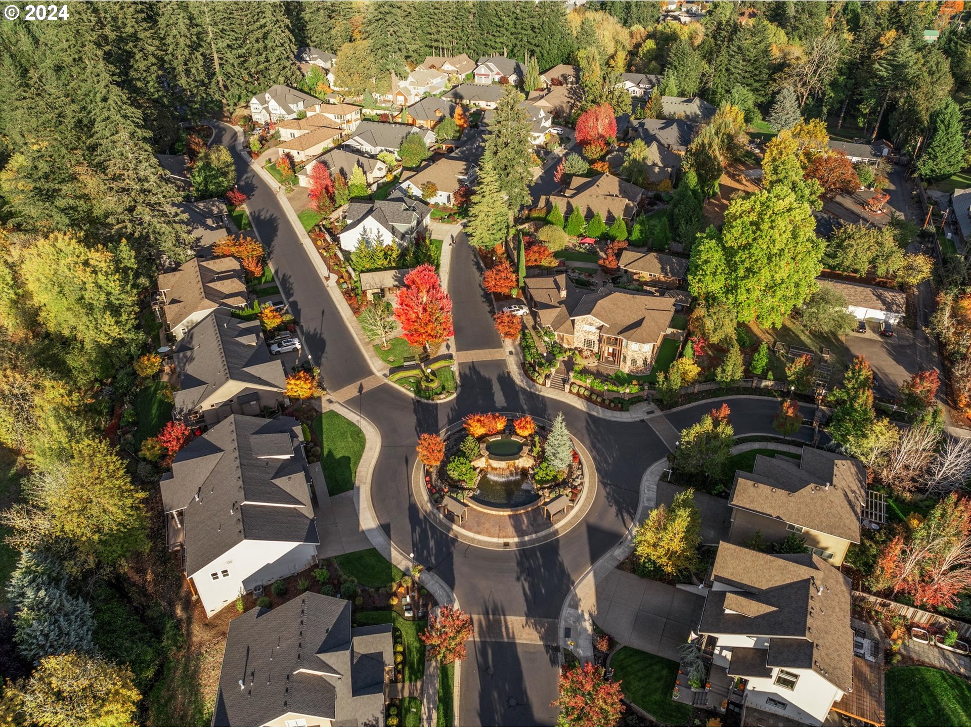 1234 SW FOREST GLEN DR, McMinnville