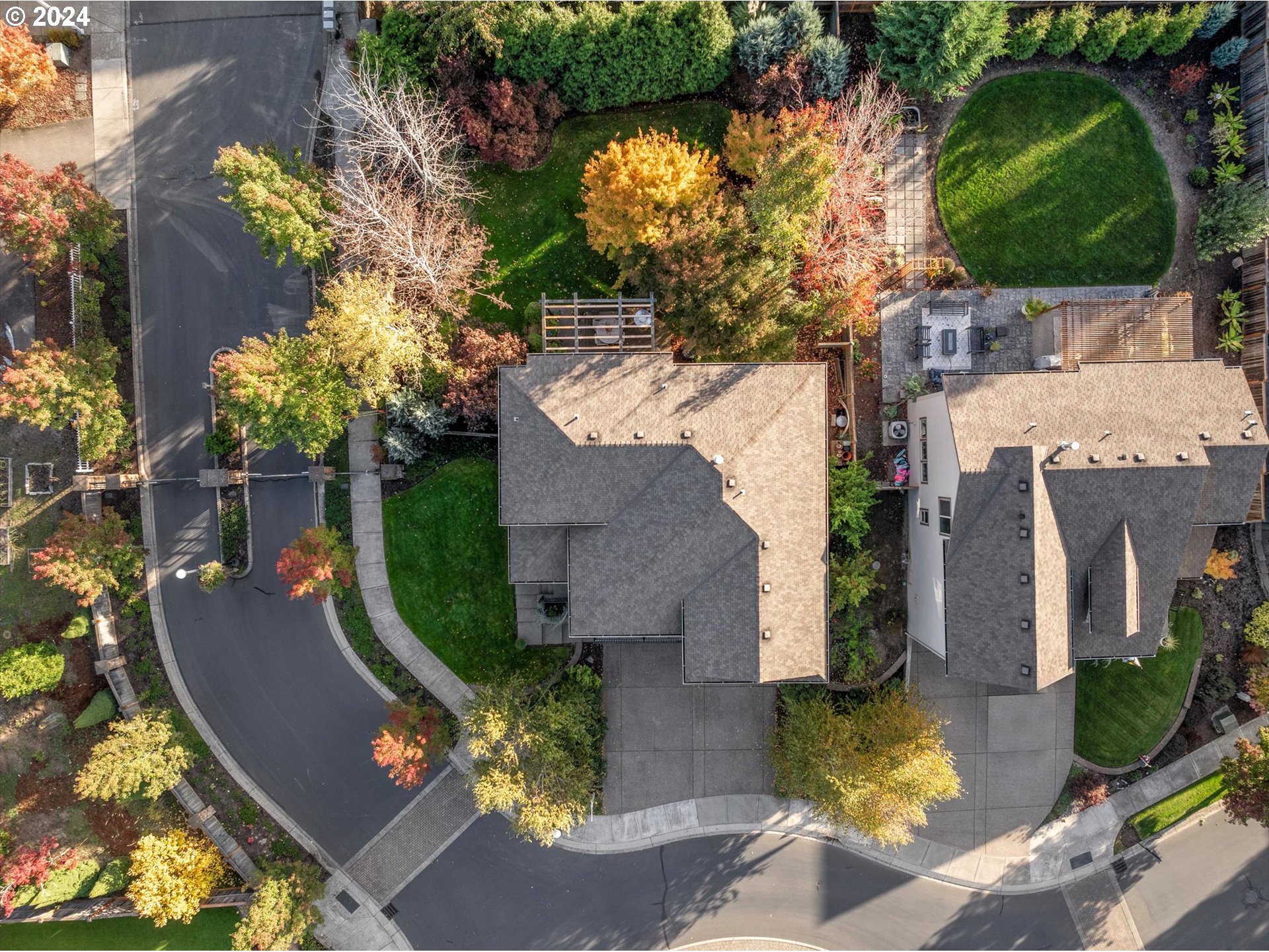 1234 SW FOREST GLEN DR, McMinnville