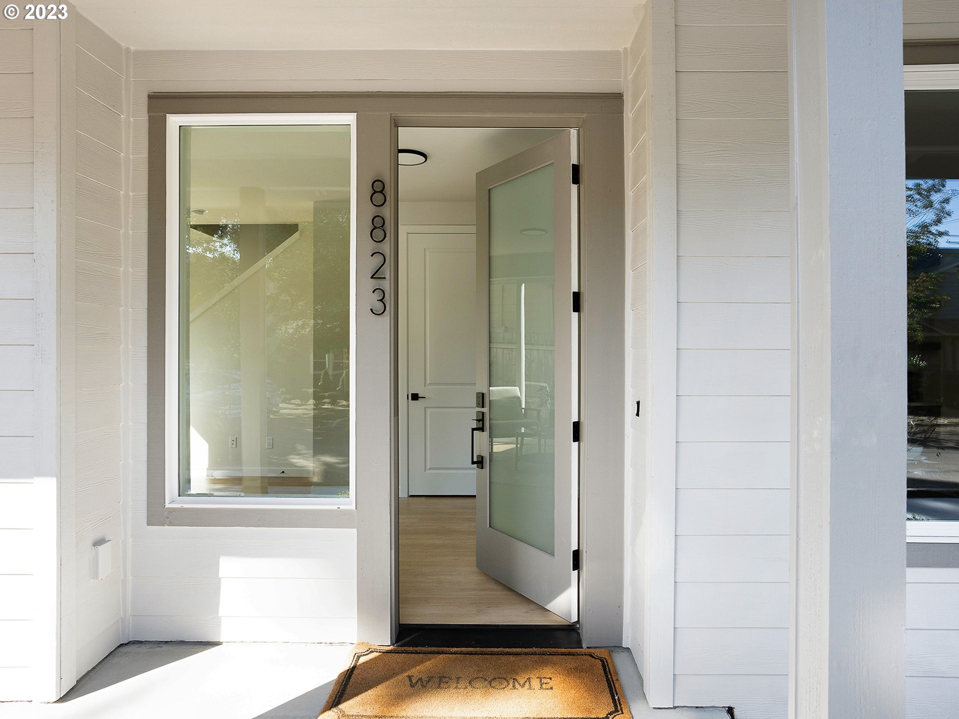 8823 N Endicott AVE 1