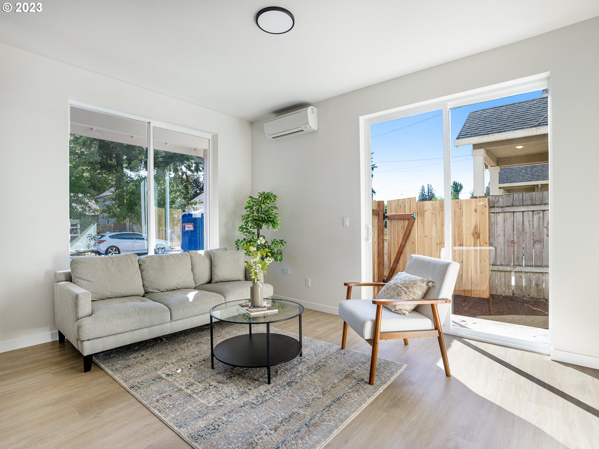 8823 N Endicott AVE 1