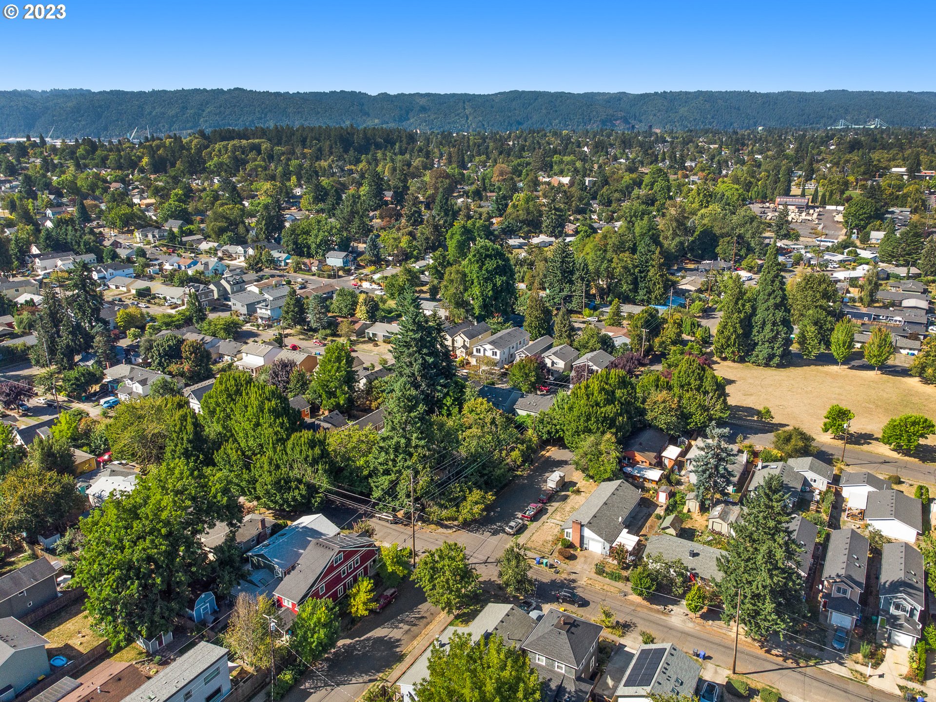 8823 N Endicott AVE 1