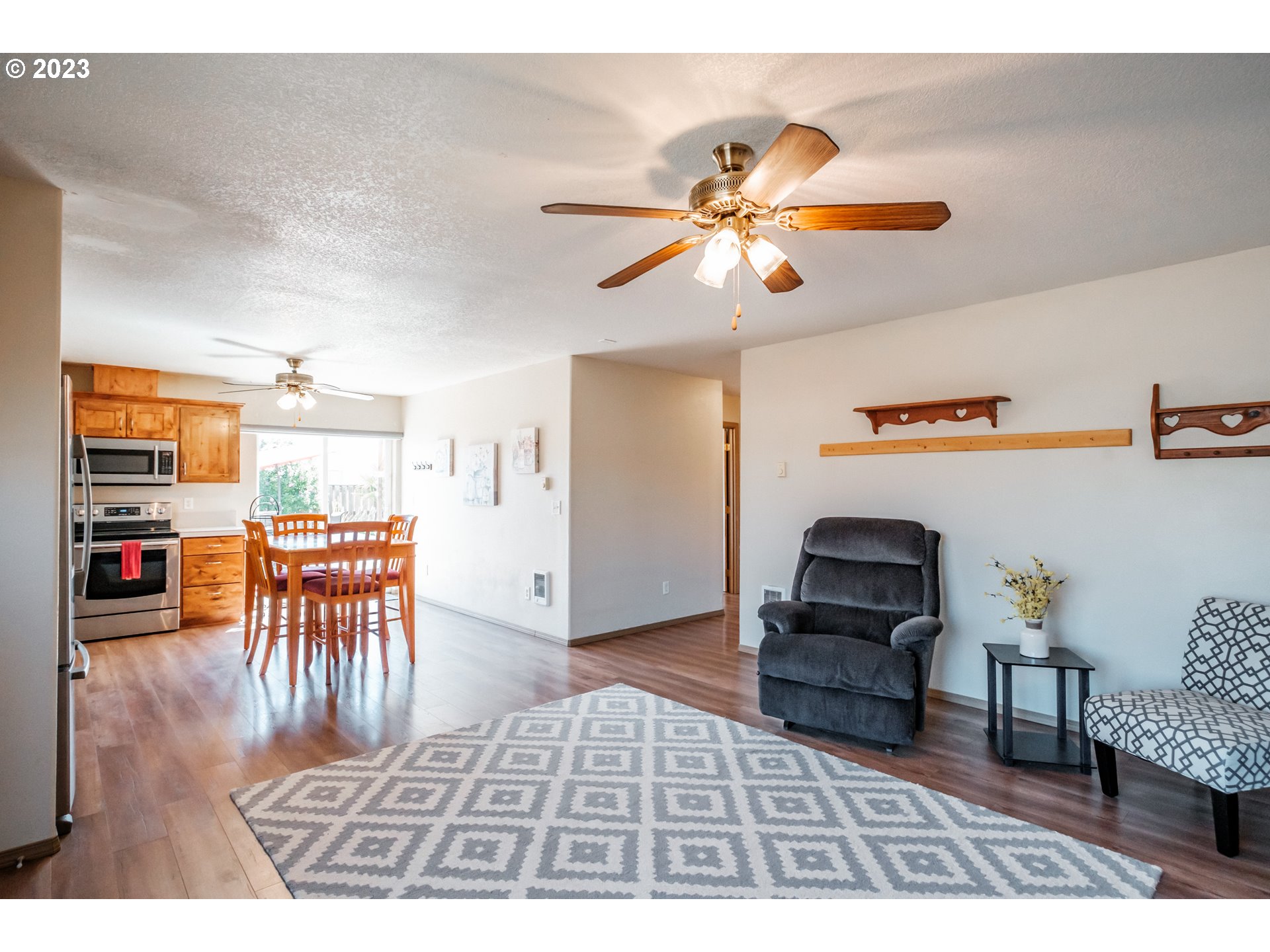 1450 SW EMILY DR, McMinnville