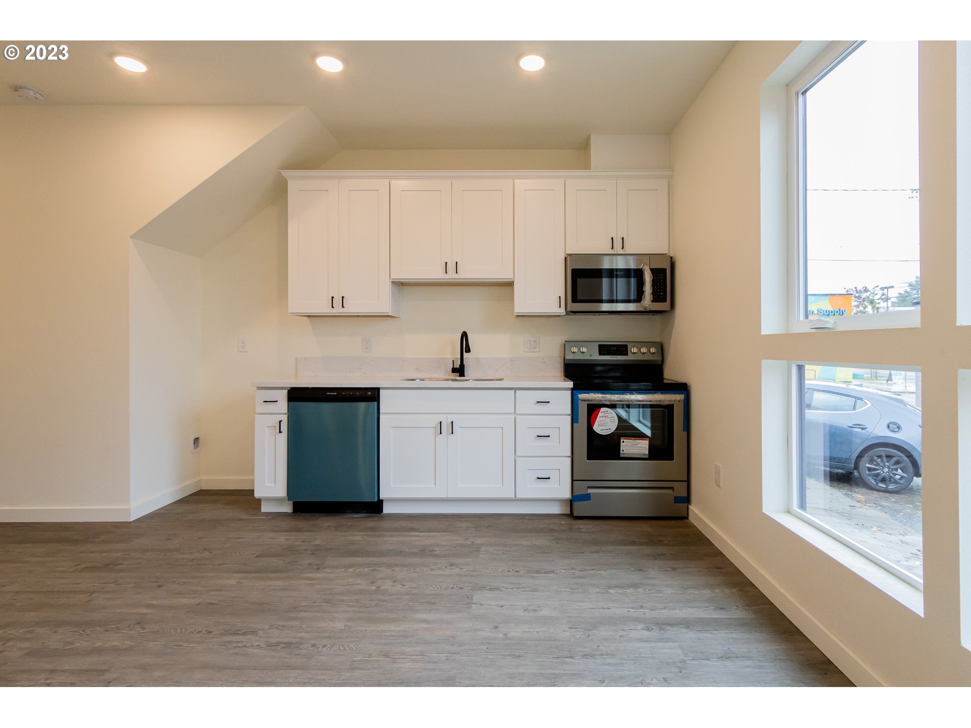 7360 N ATLANTIC AVE 2