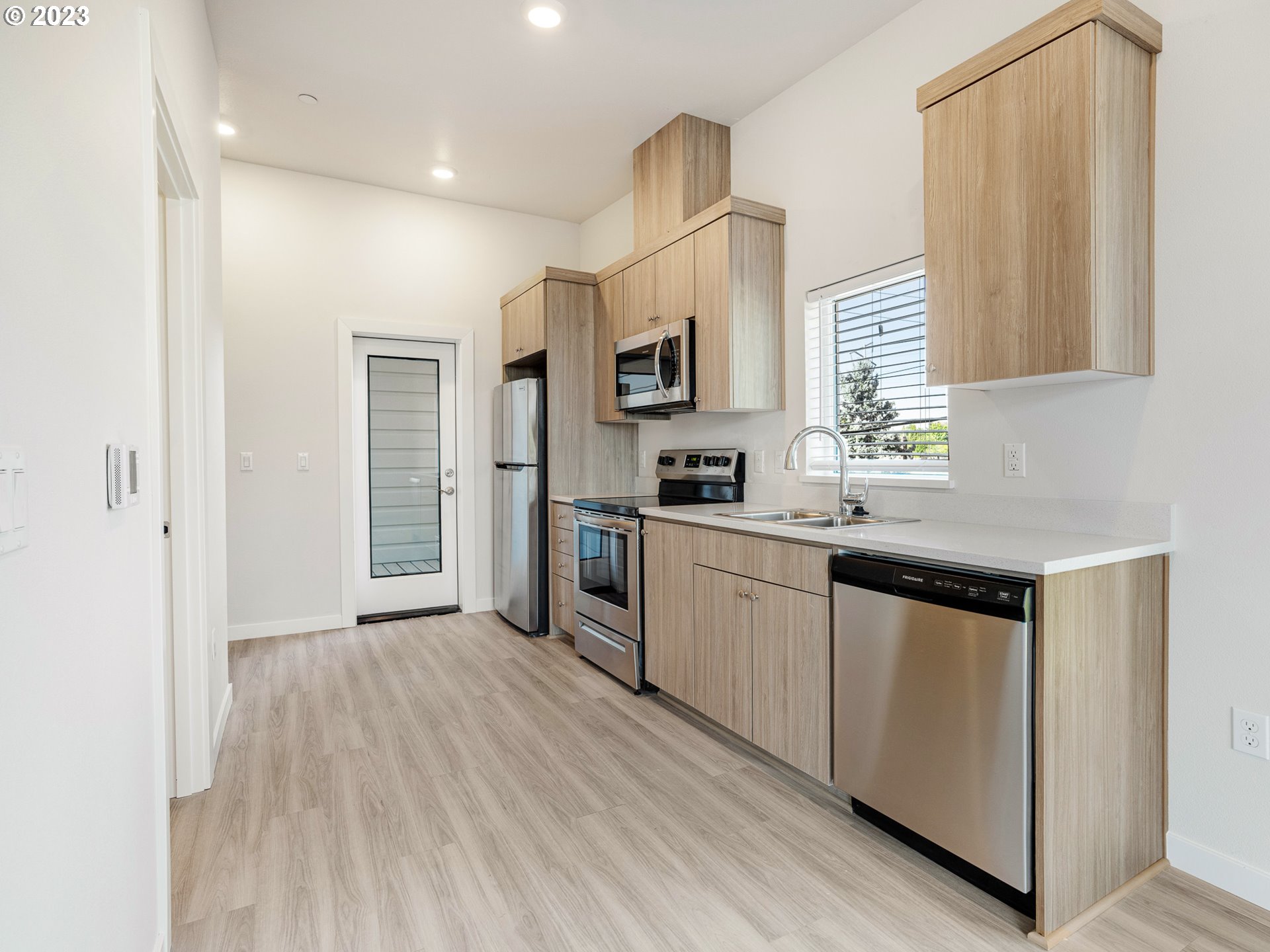 4738 SE BELMONT ST, Portland