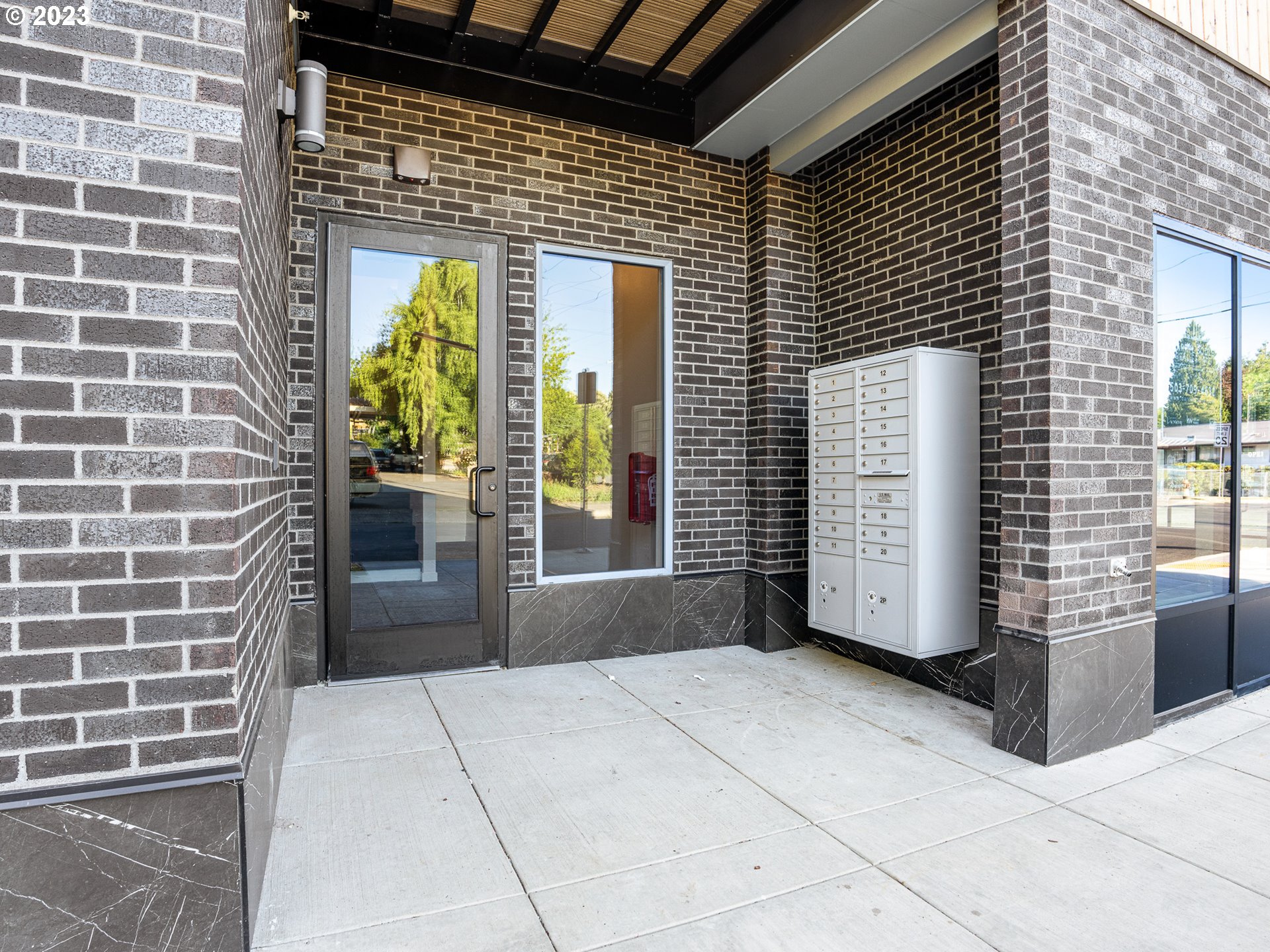 4738 SE BELMONT ST, Portland