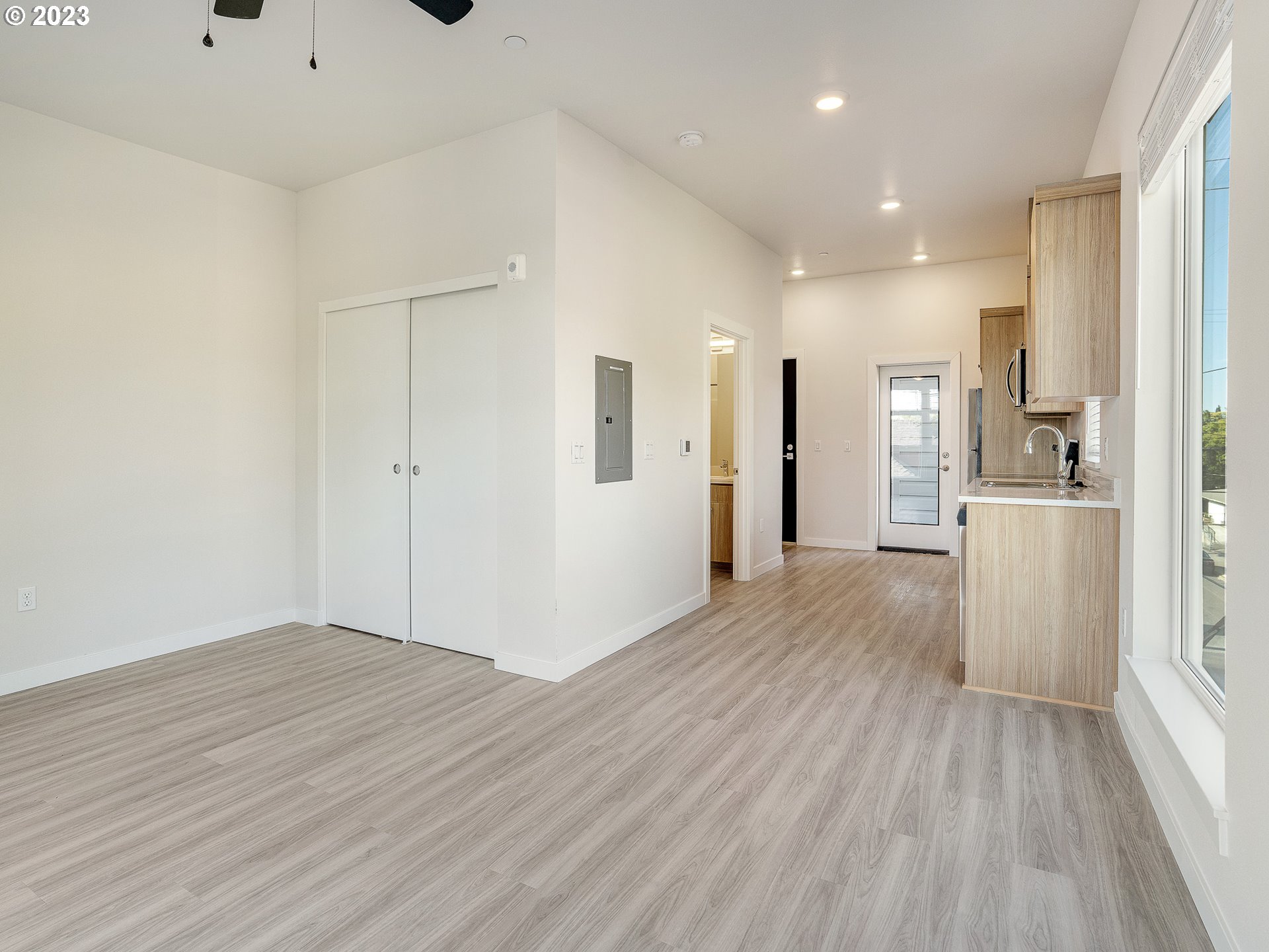 4738 SE BELMONT ST, Portland