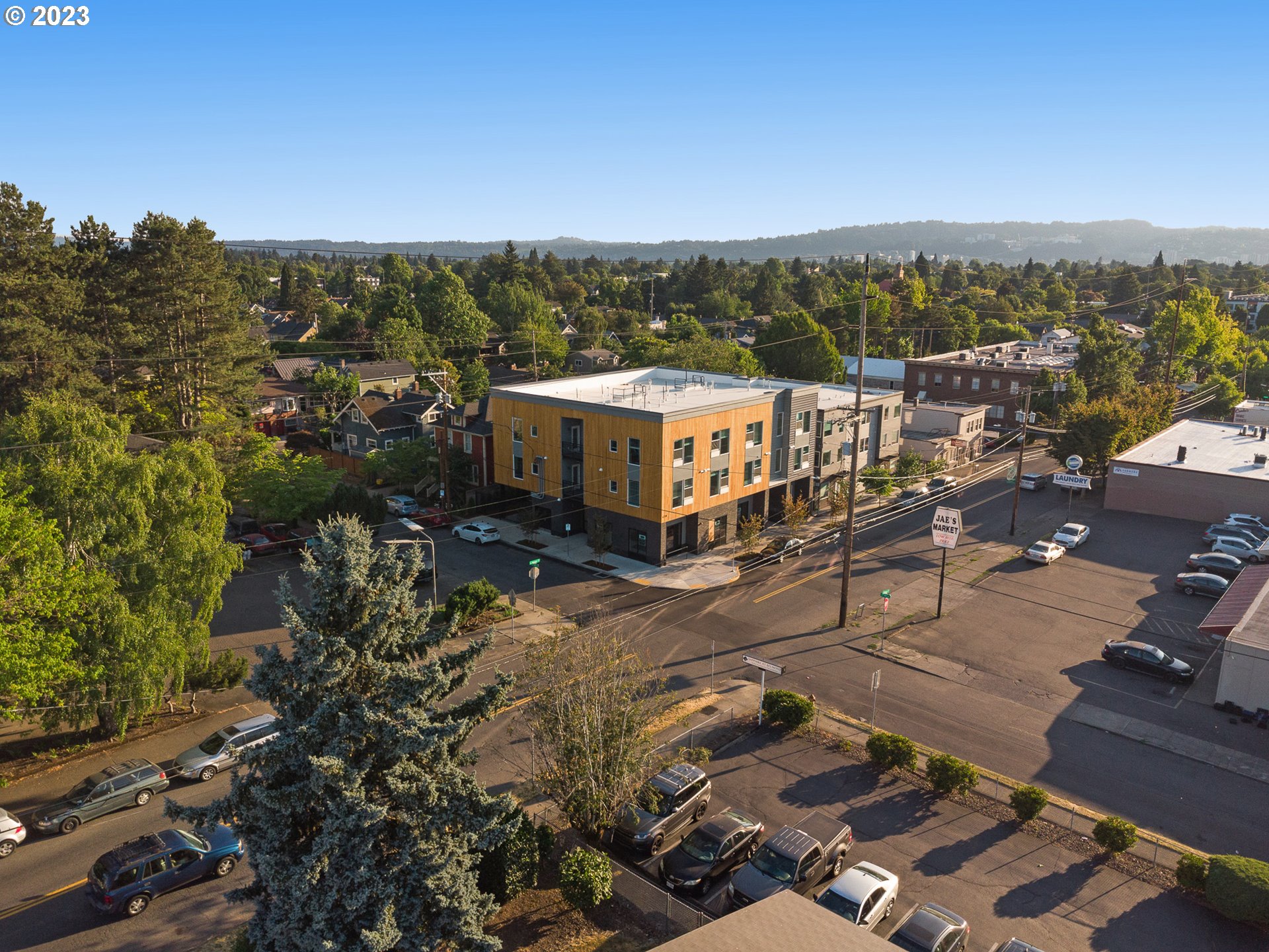 4738 SE BELMONT ST, Portland