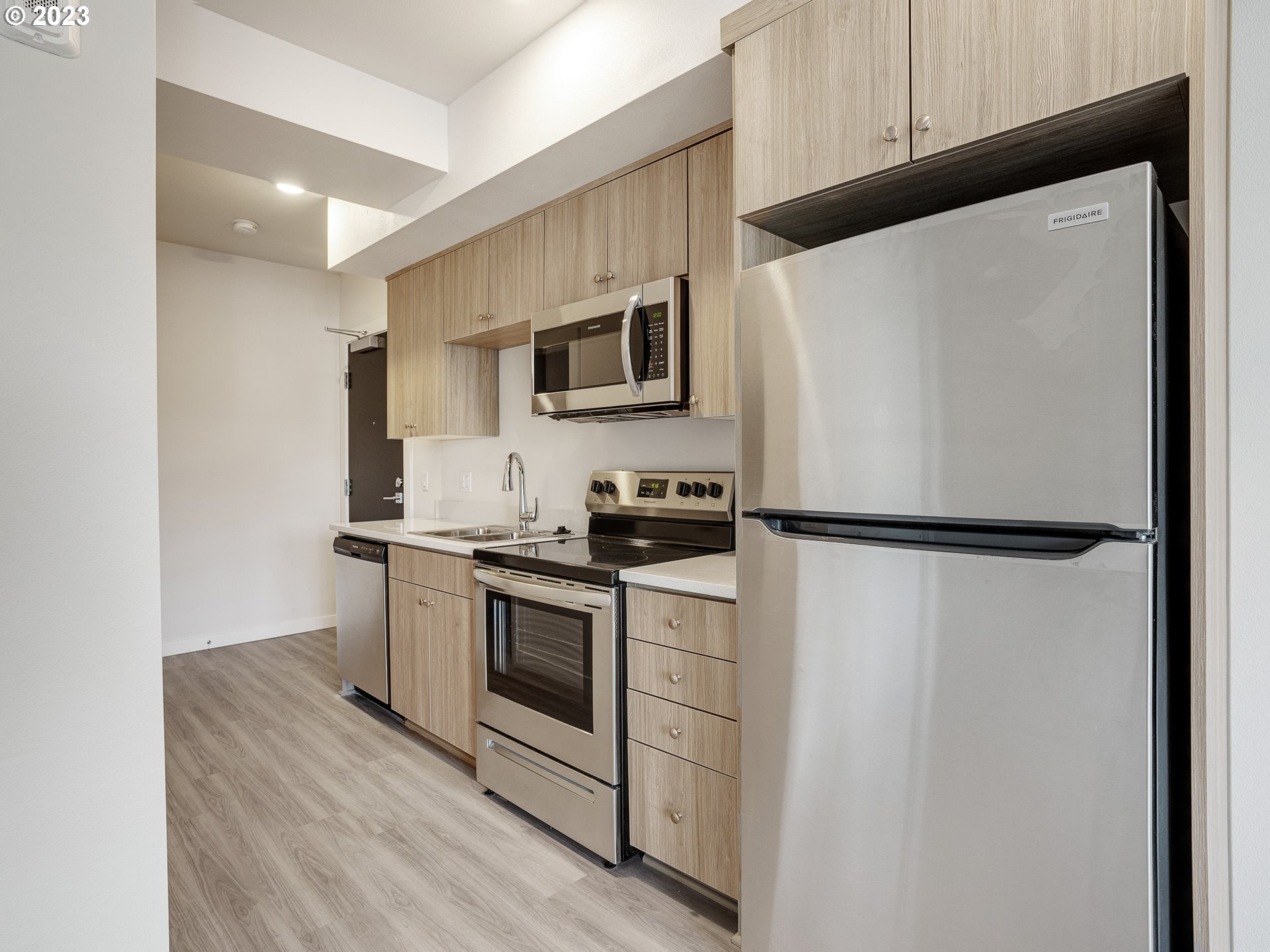 4738 SE BELMONT ST, Portland