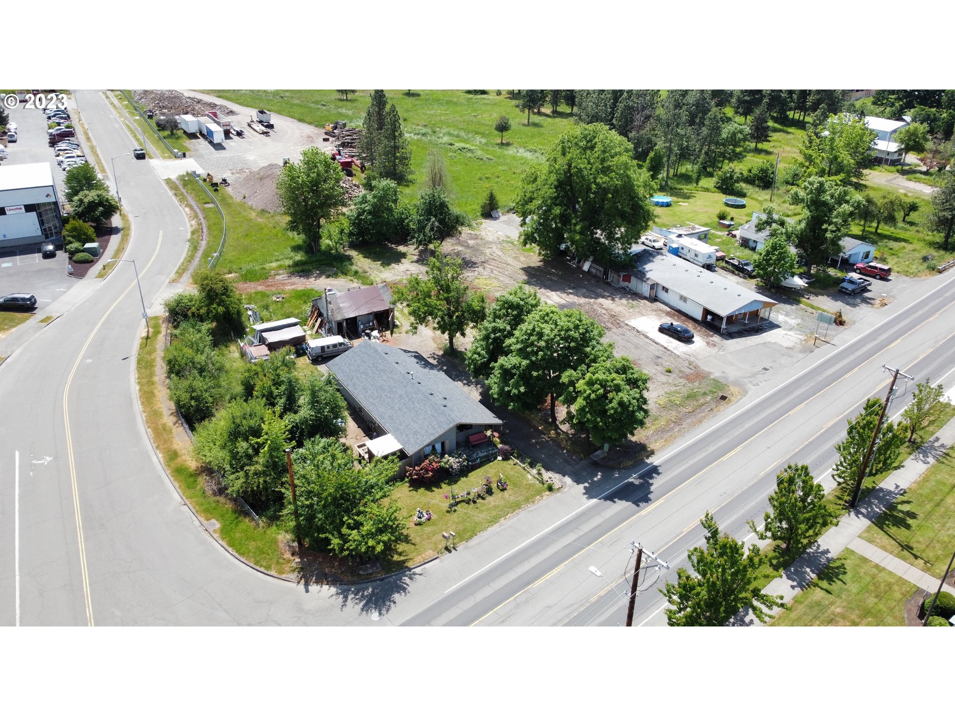 1406 W MAIN ST, Molalla