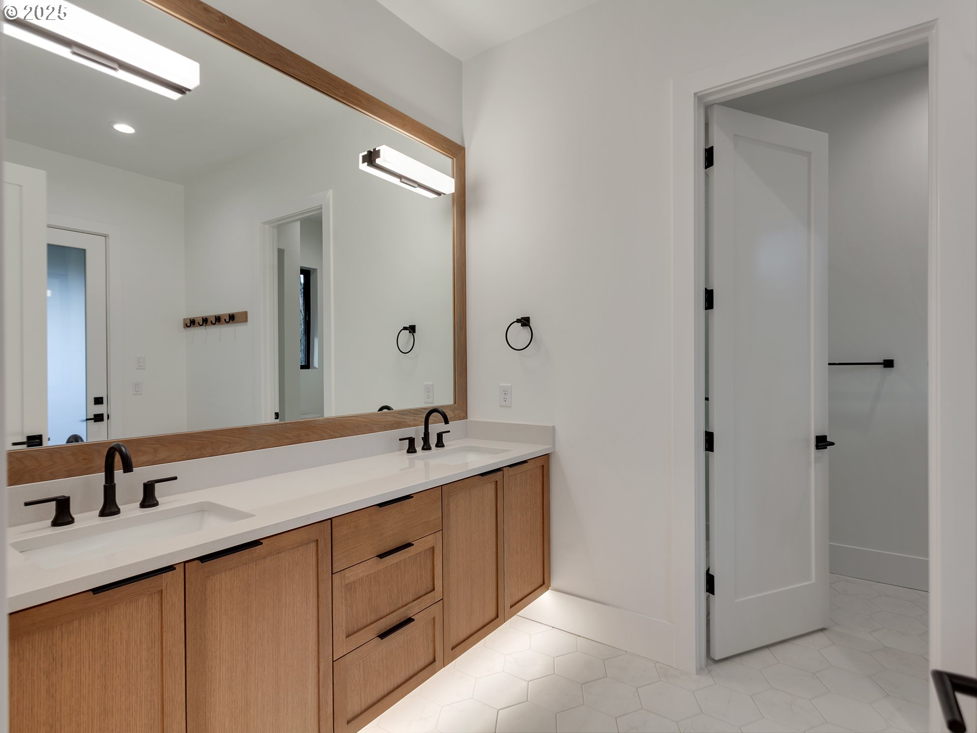 5010 PARK BLUFF PL, Lake Oswego