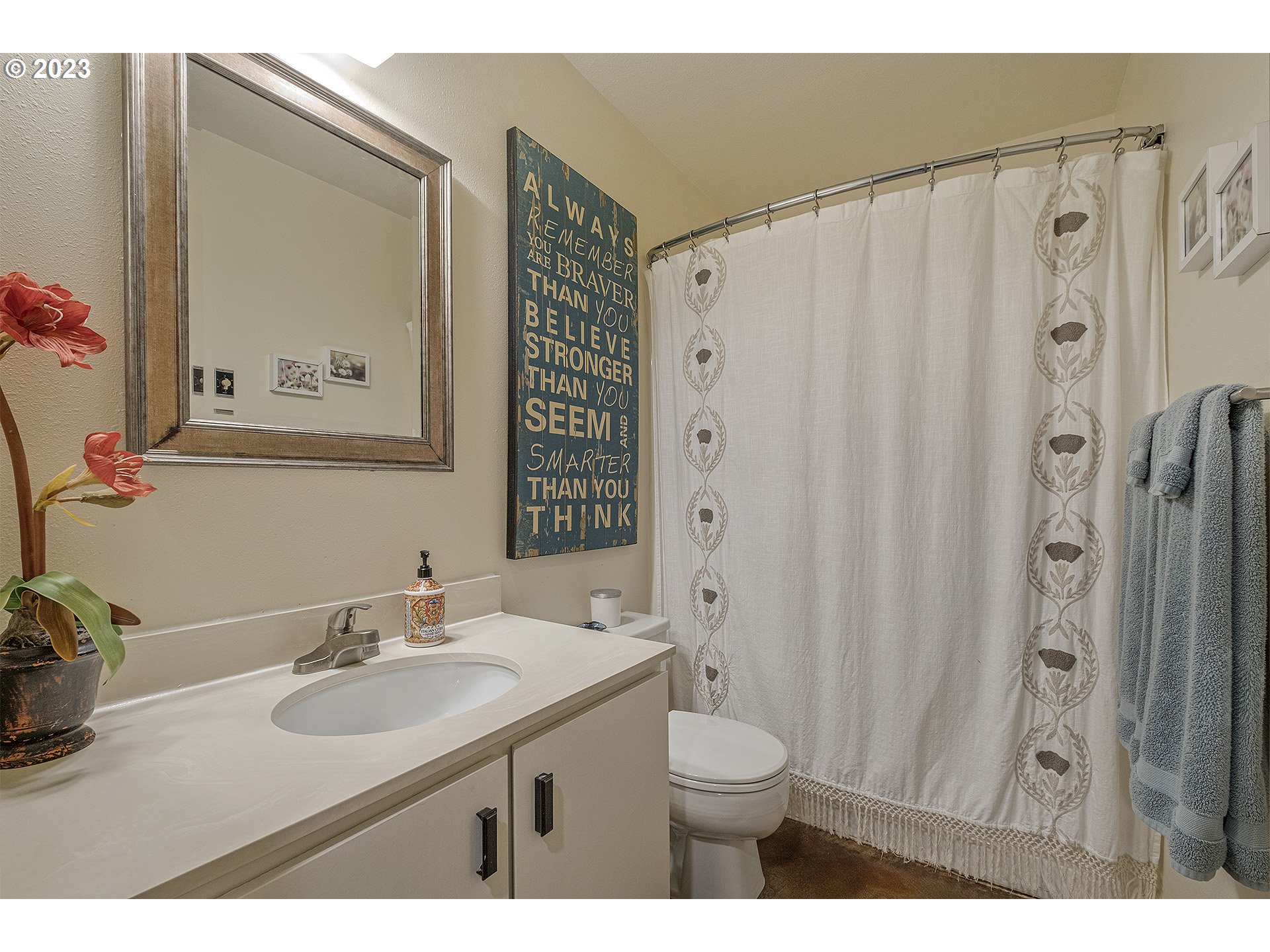 4926 S CORBETT AVE 507