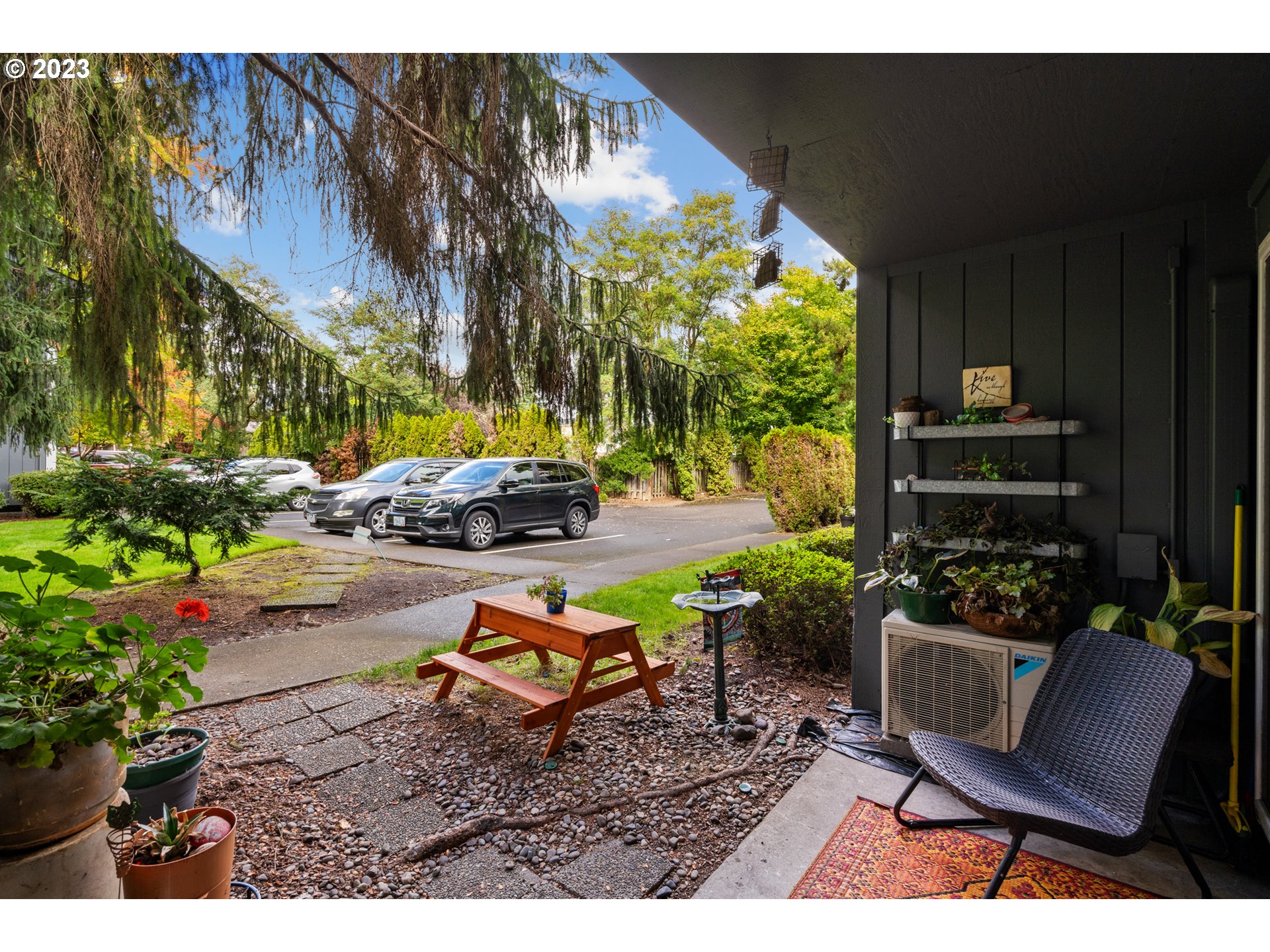 650 SW MEADOW DR 110