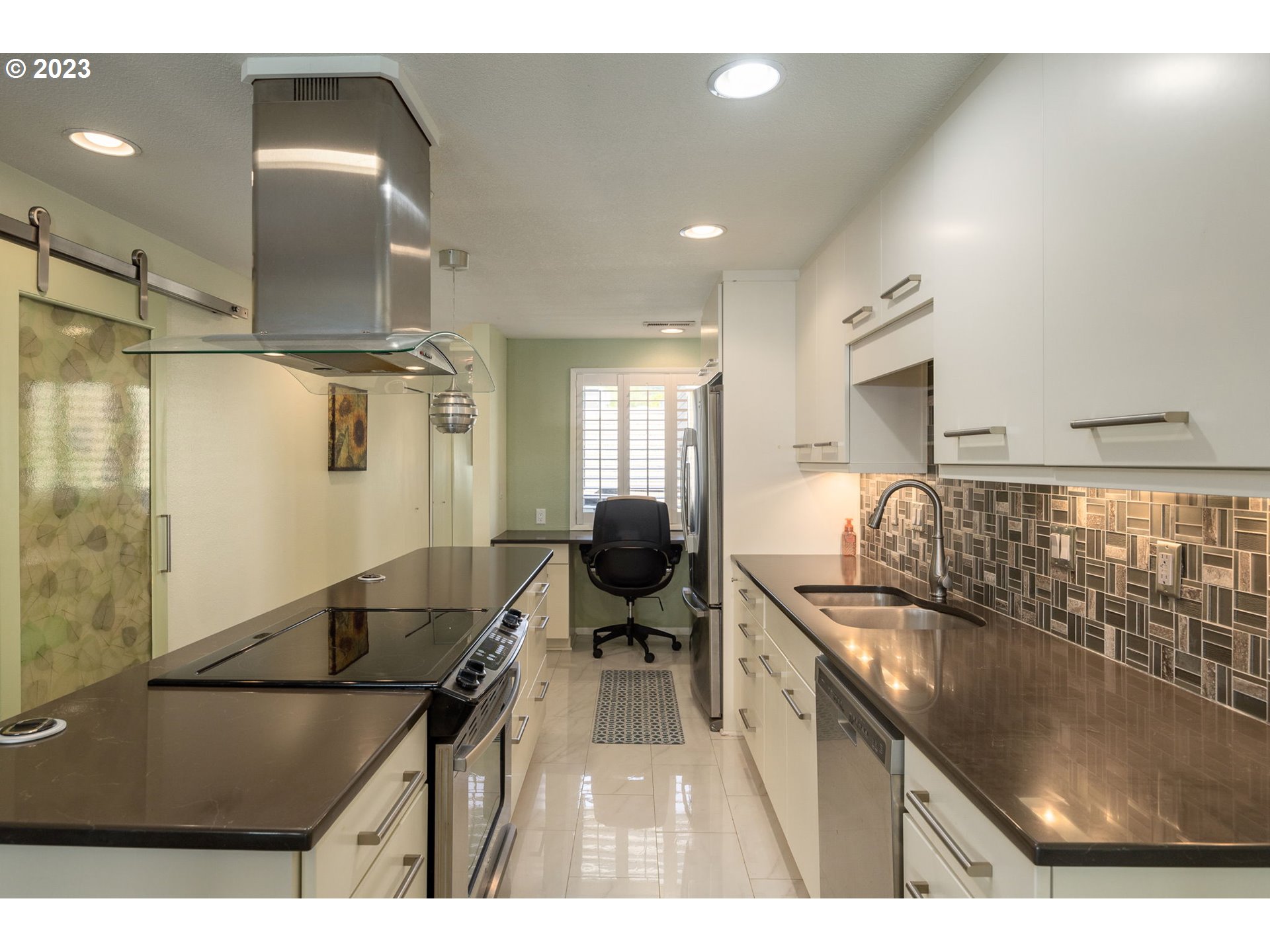 5620 S RIVERSIDE LN 15