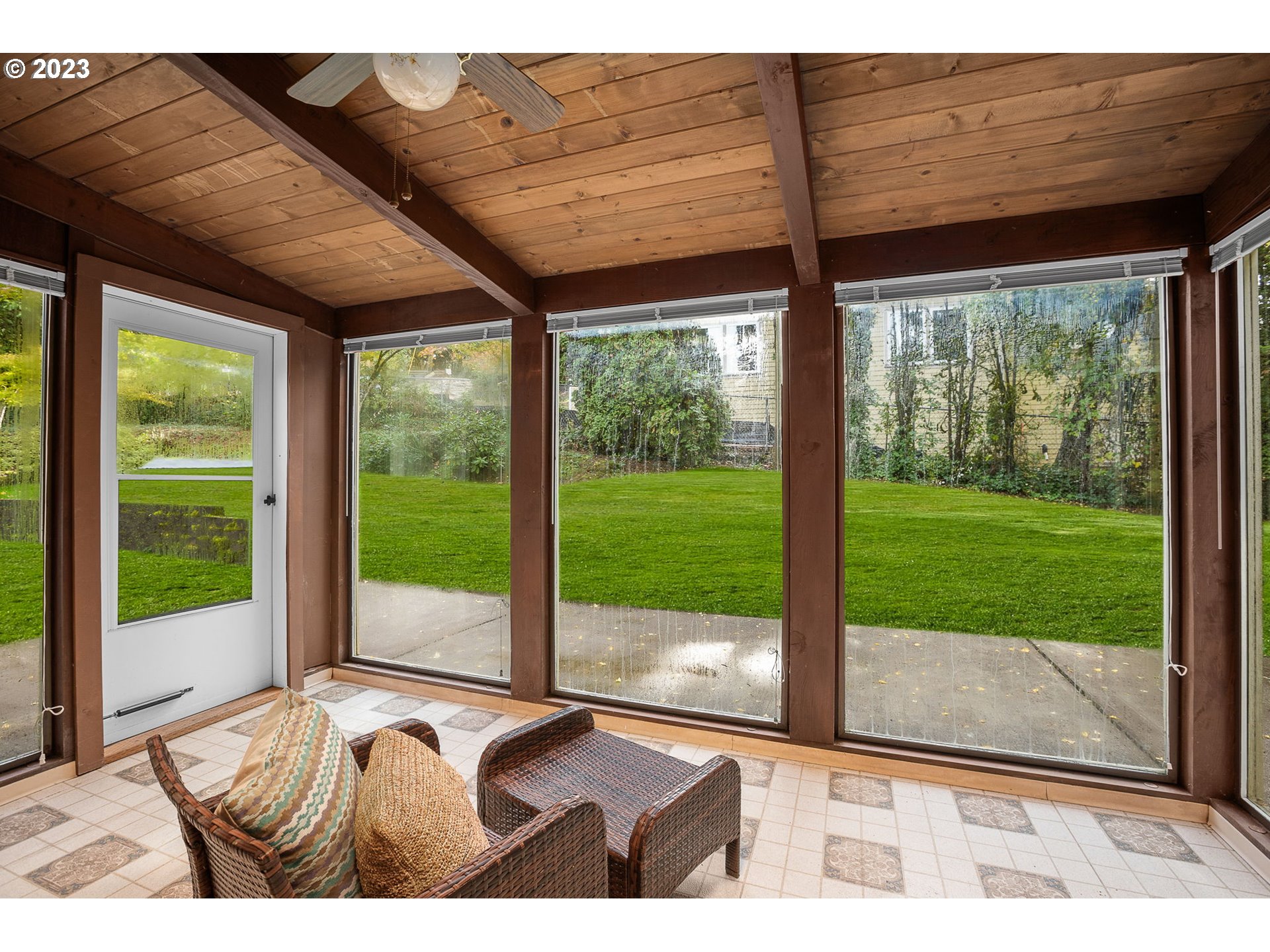 5710 SW MULTNOMAH BLVD