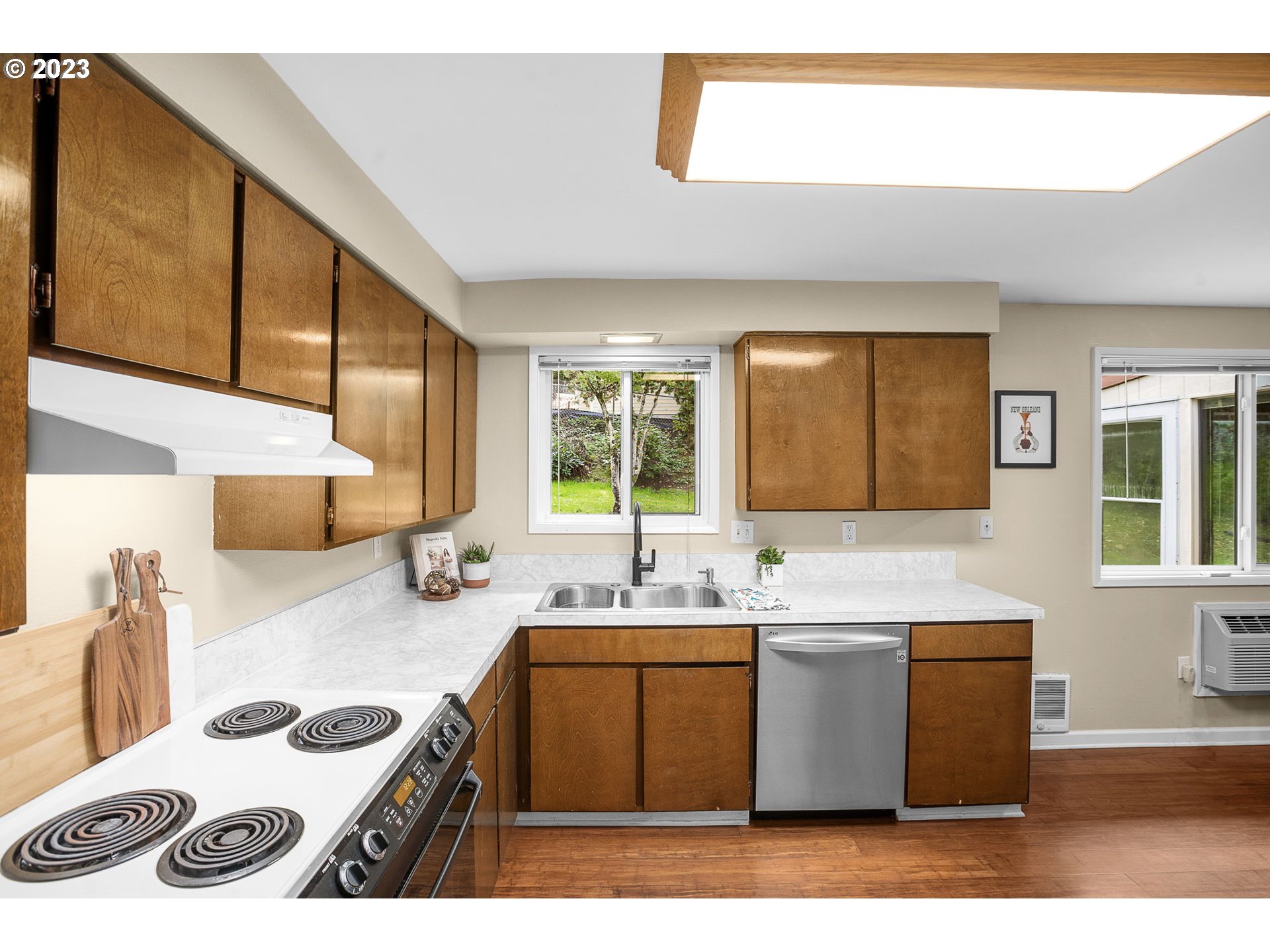 5710 SW MULTNOMAH BLVD