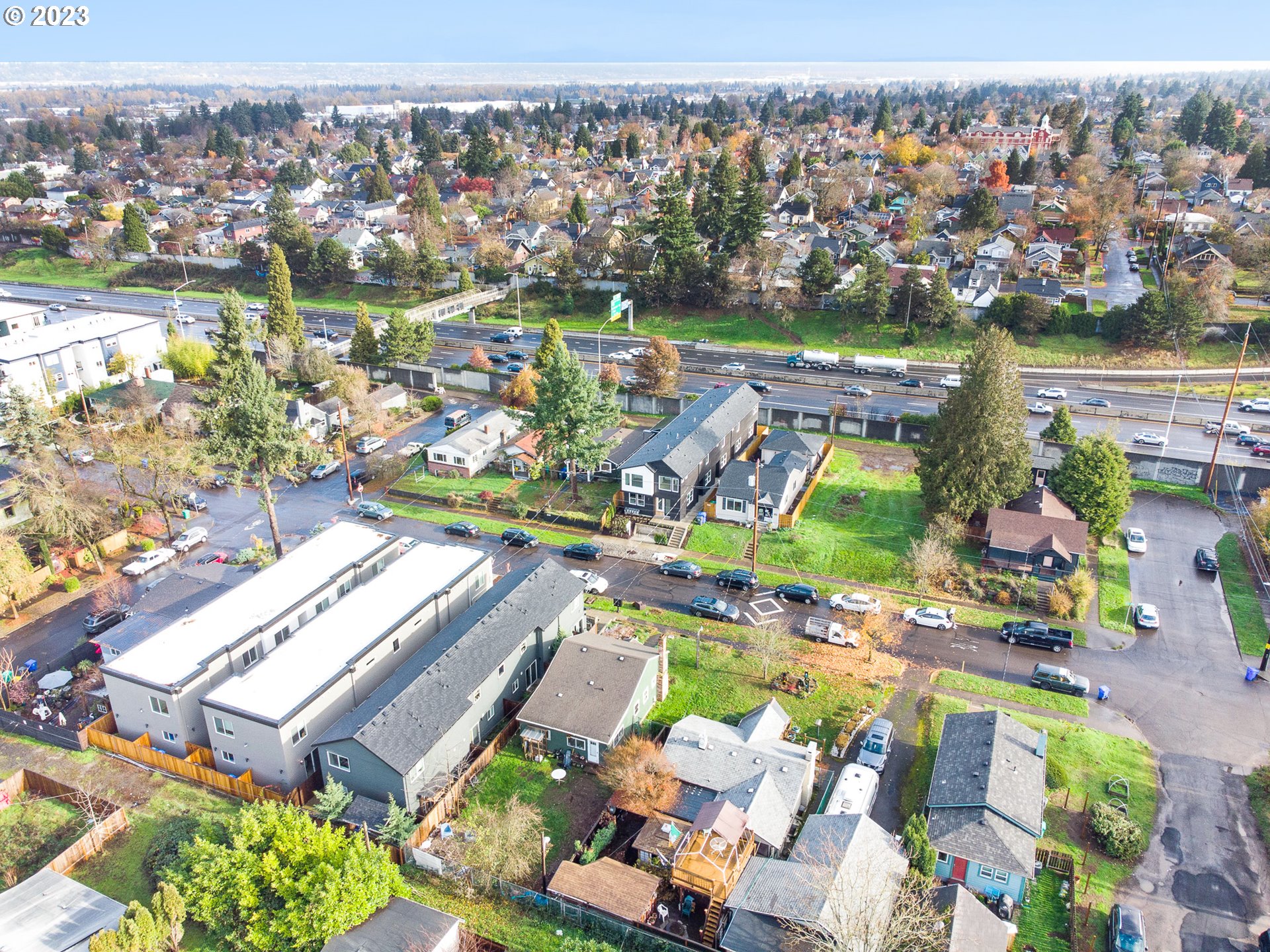 6826 N Montana AVE #5