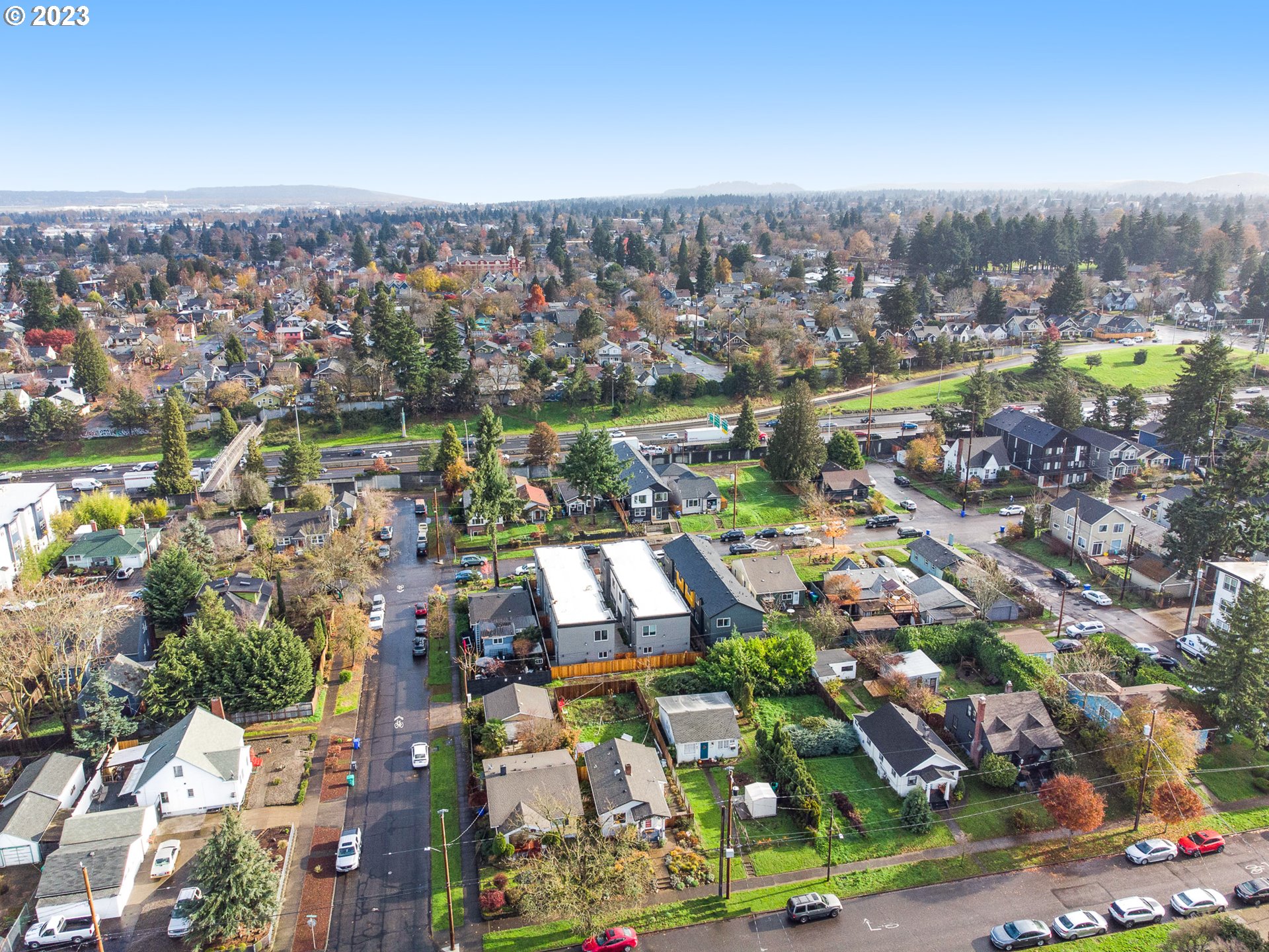 6826 N Montana AVE #5