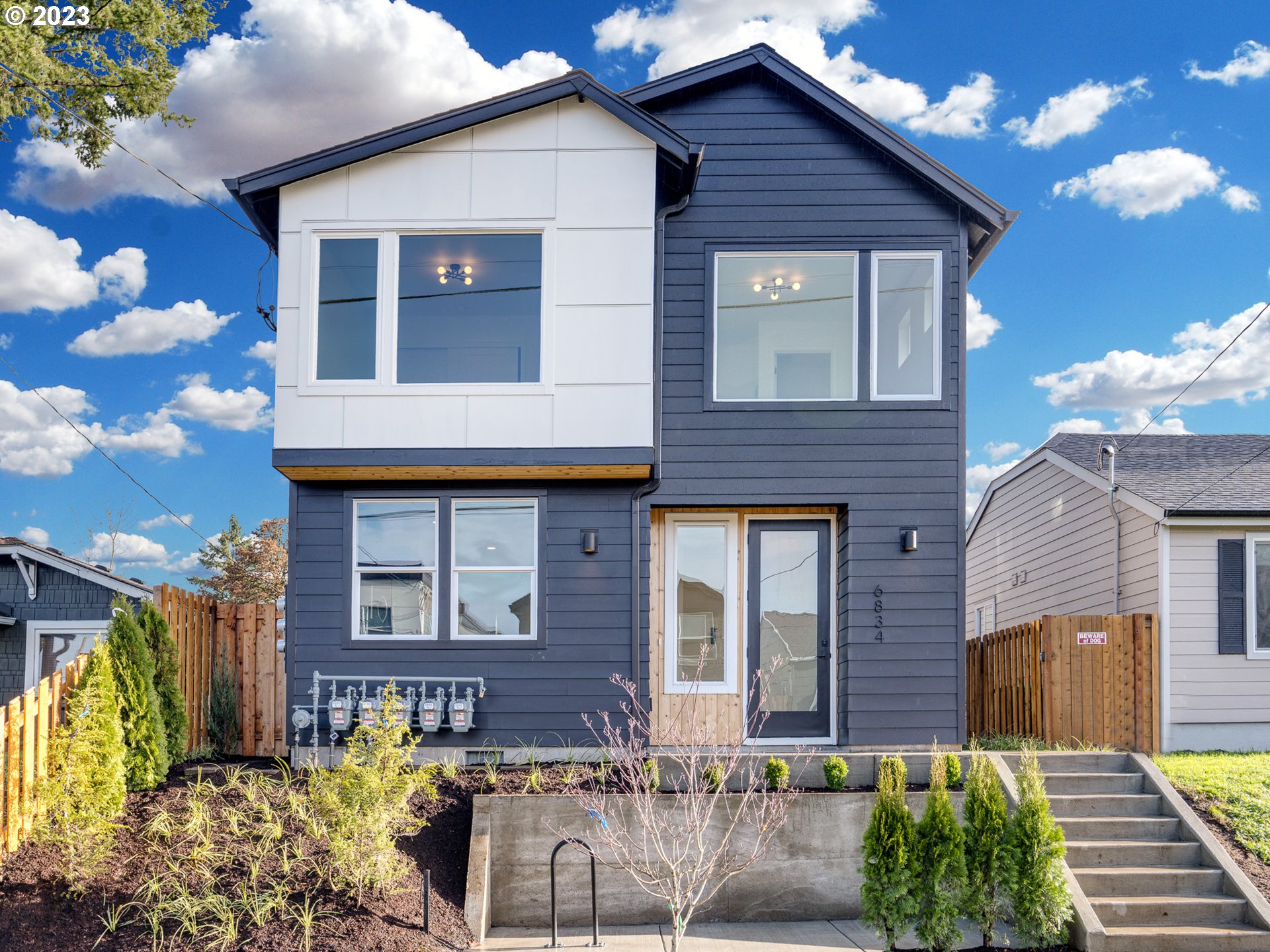 6826 N Montana AVE #5