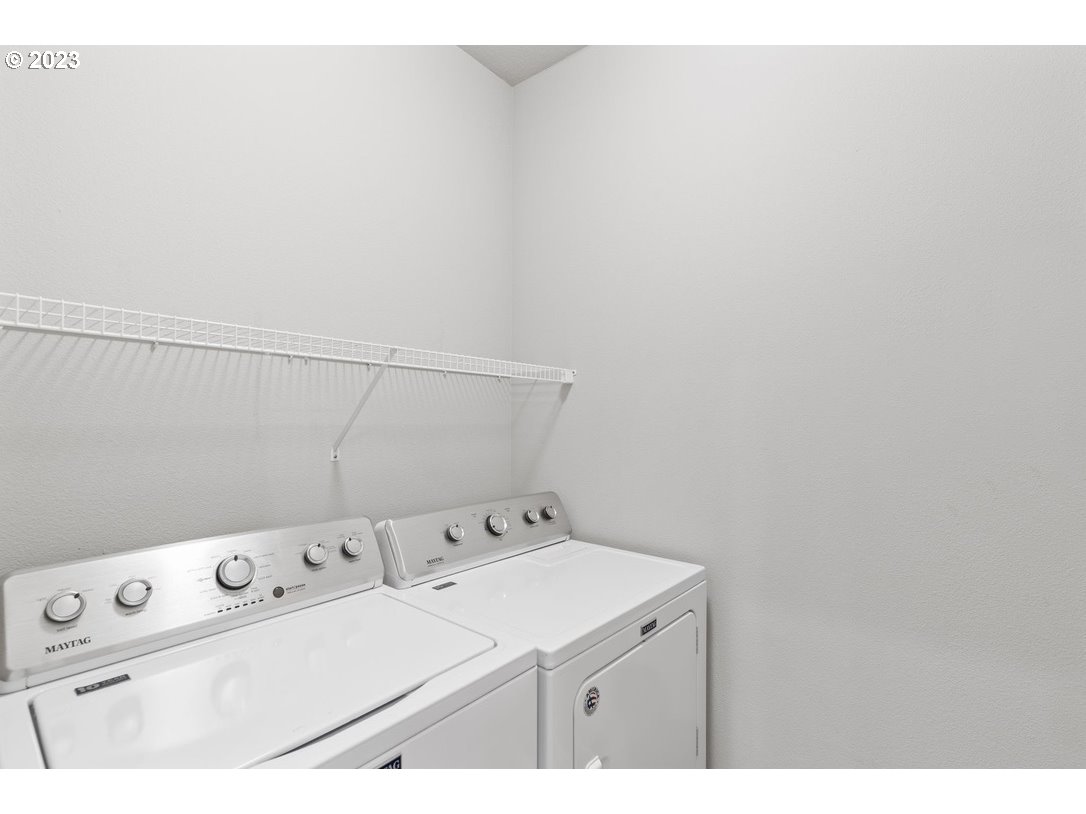 17060 SE CROSSROADS AVE