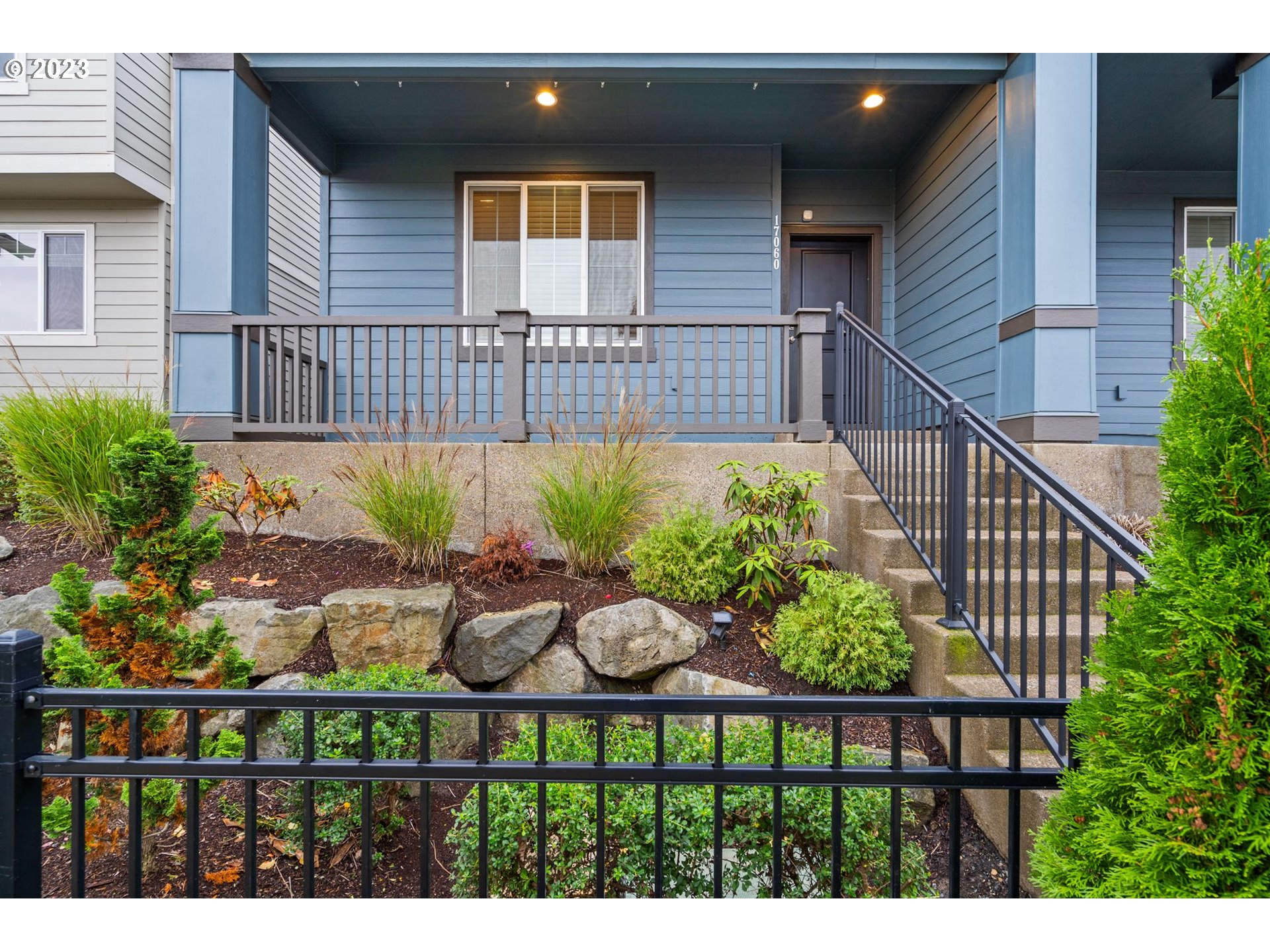 17060 SE CROSSROADS AVE