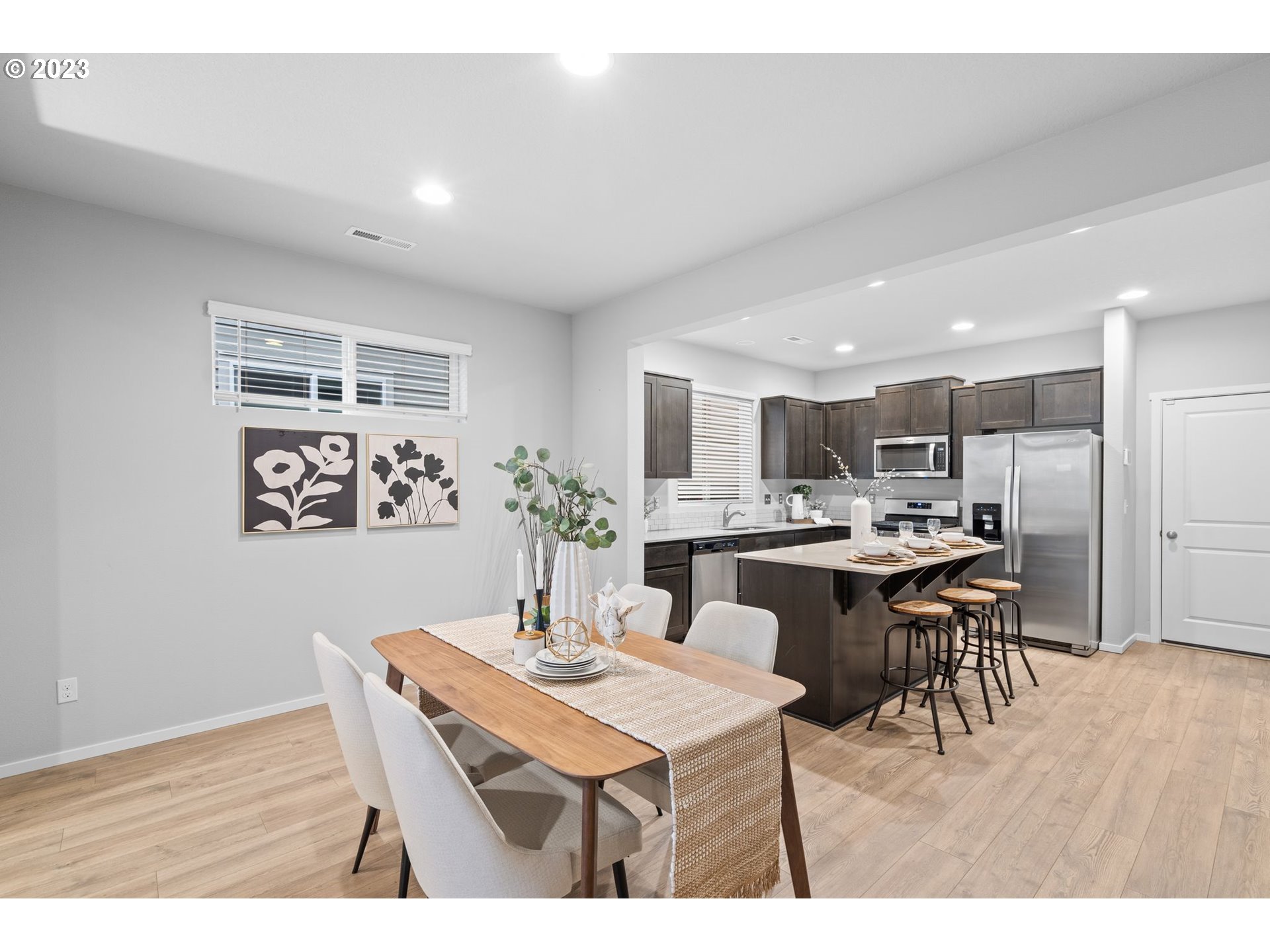 17060 SE CROSSROADS AVE