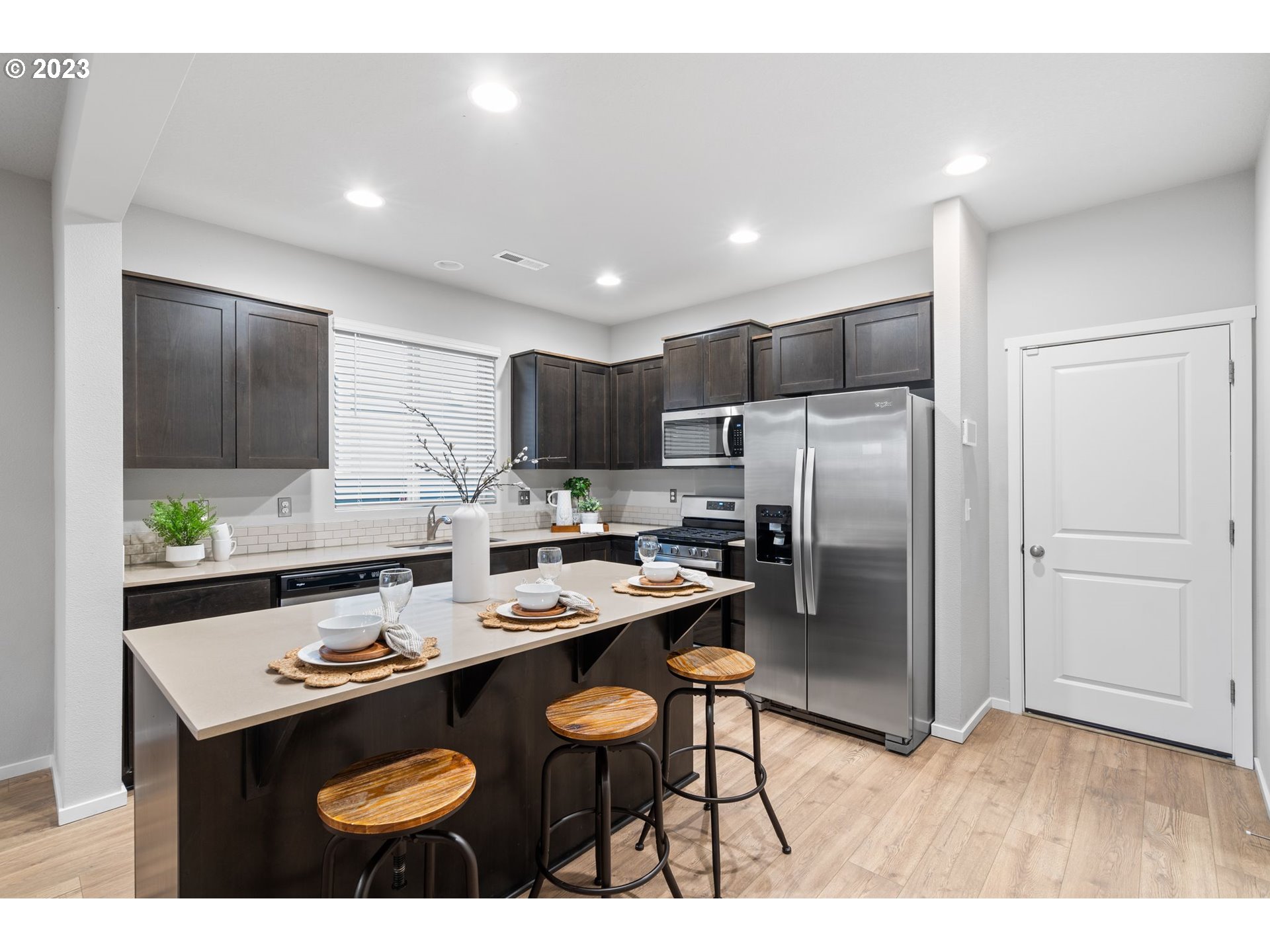 17060 SE CROSSROADS AVE