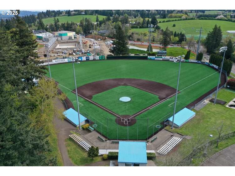 18815 Hilltop, Lake Oswego