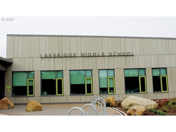 18815 Hilltop, Lake Oswego