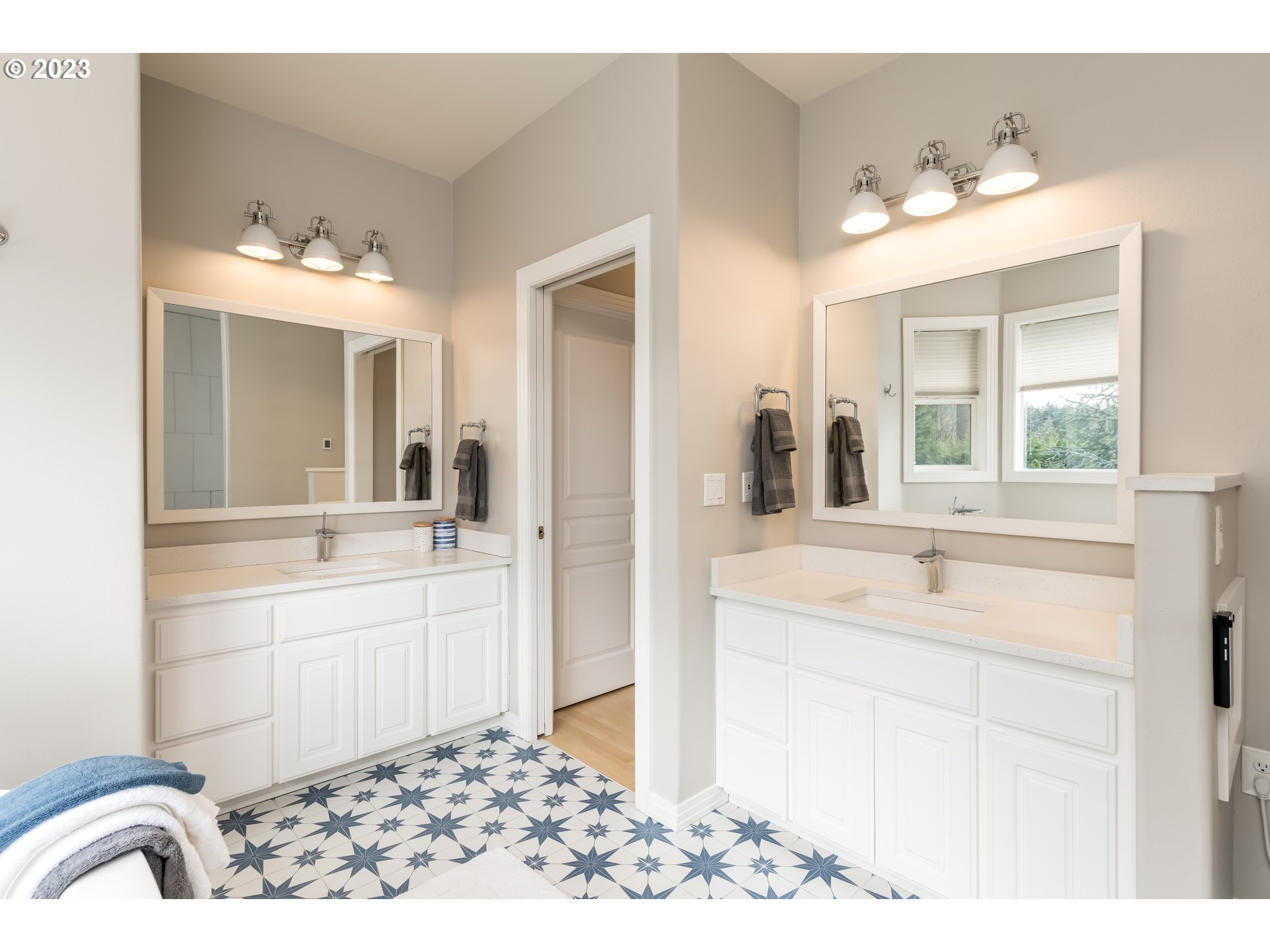 13072 SW MORNINGSTAR DR